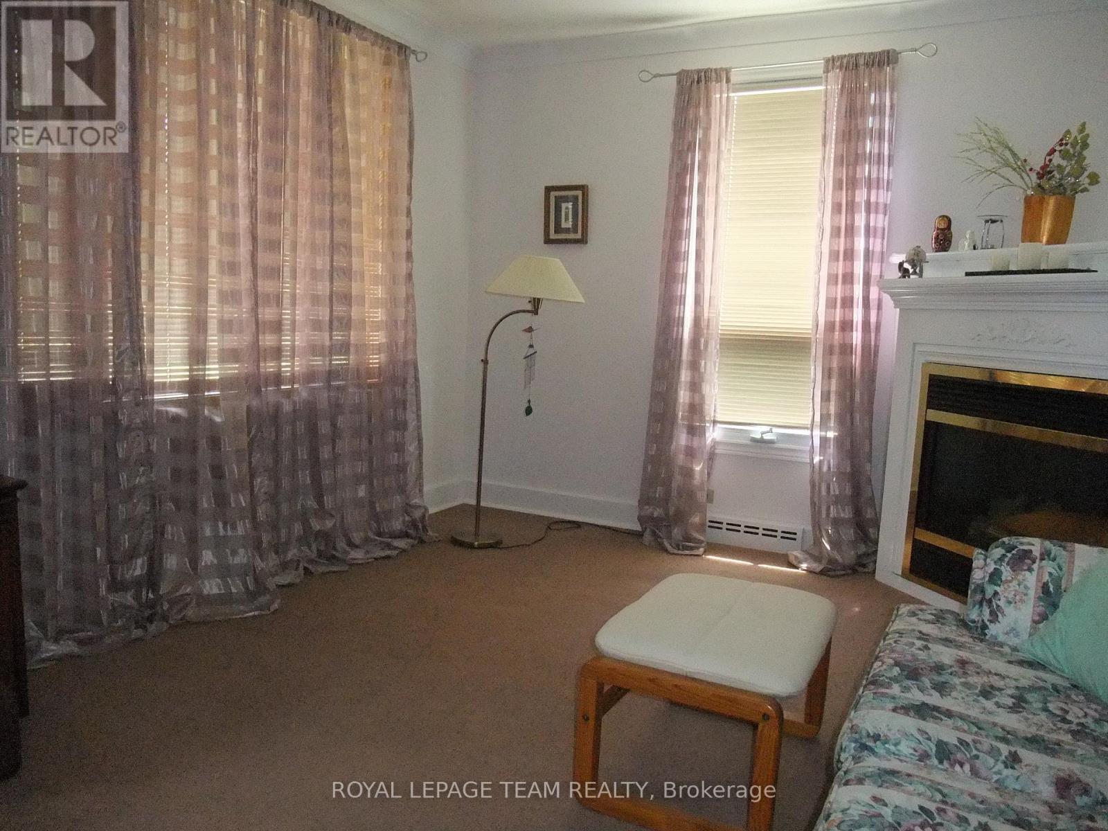 












78 GRAHAM AVENUE

,
Renfrew,




Ontario
K7V2L9

