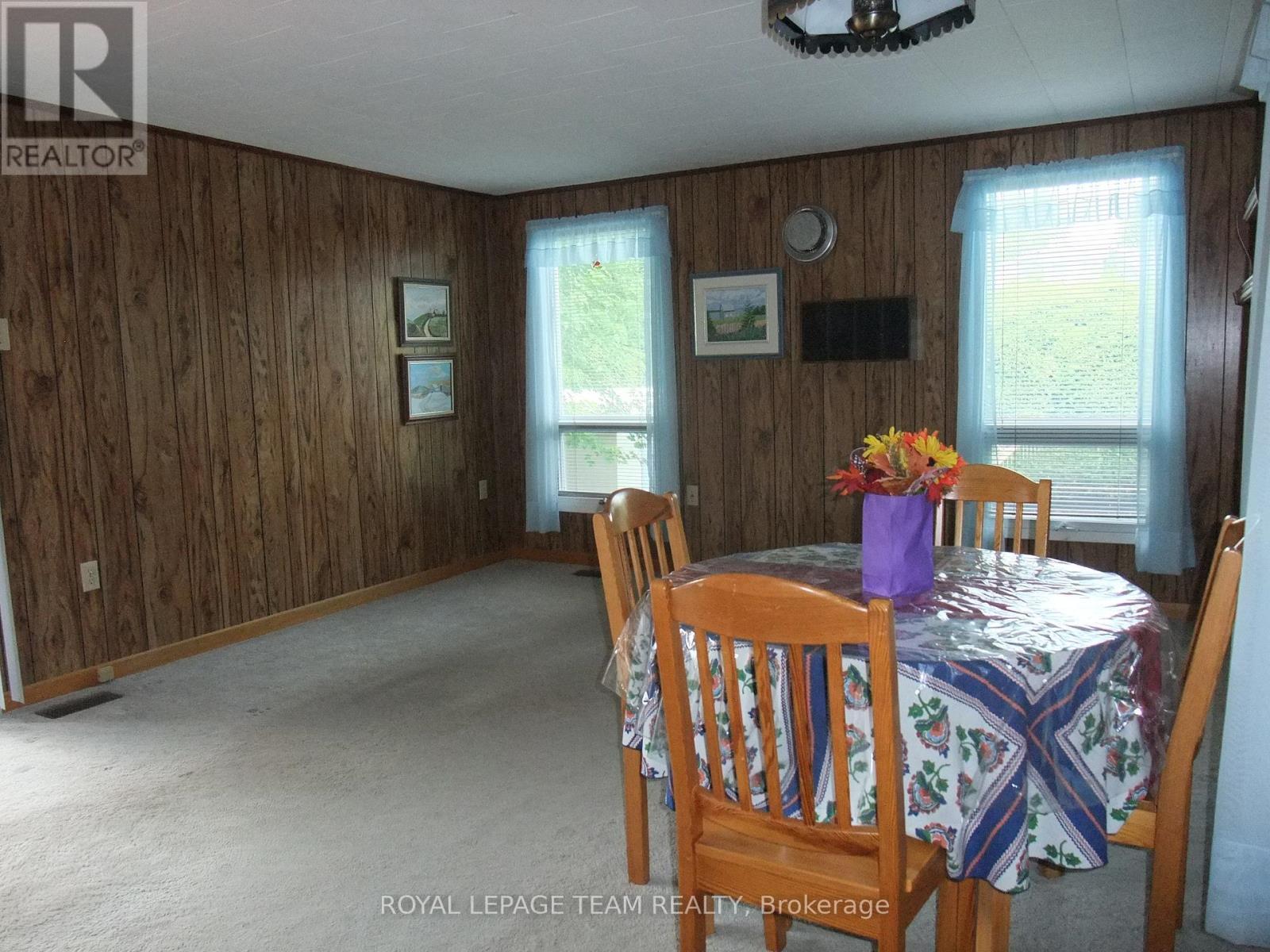 












78 GRAHAM AVENUE

,
Renfrew,




Ontario
K7V2L9

