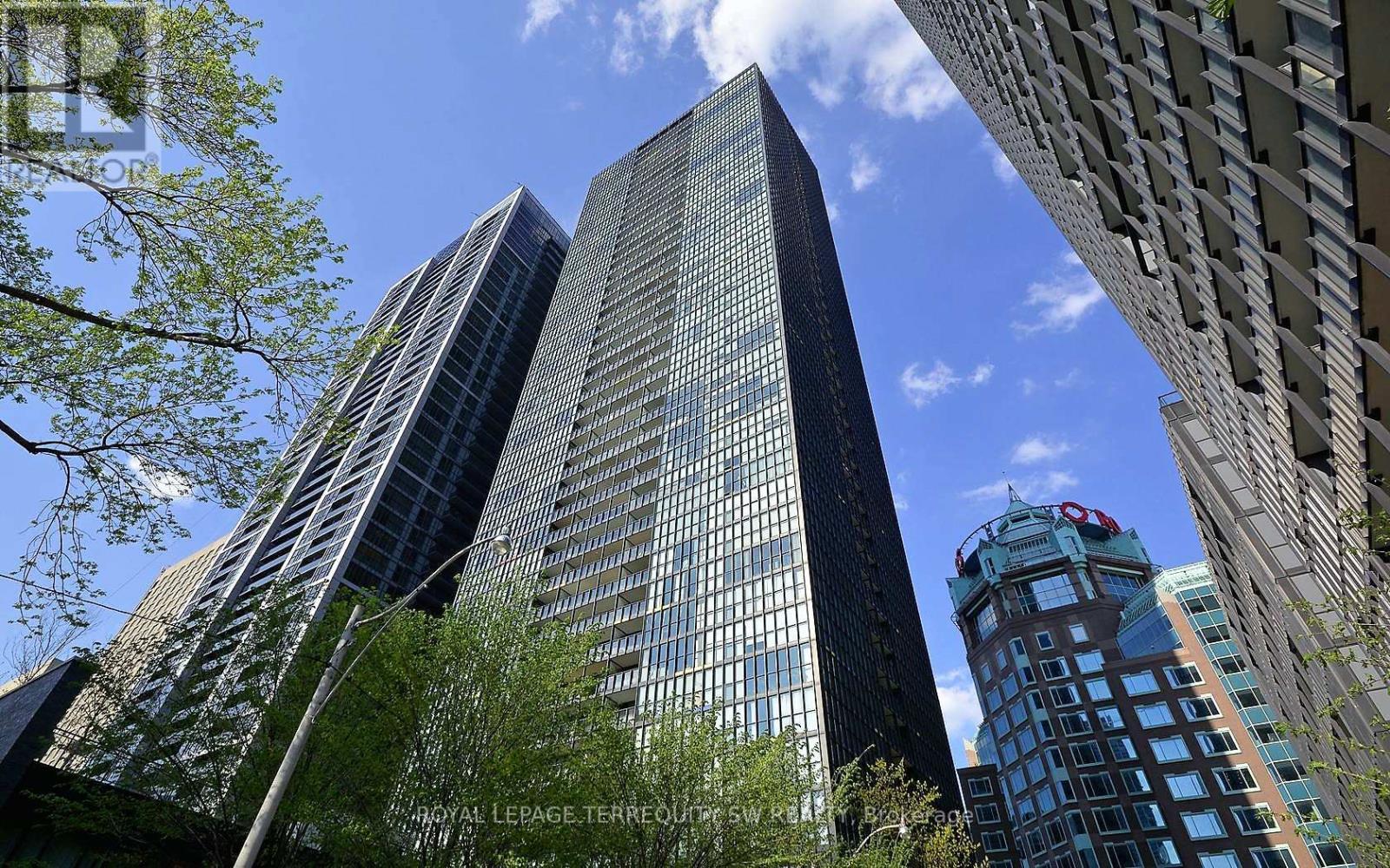 












707 - 110 CHARLES STREET E

,
Toronto,




Ontario
M4Y1T5

