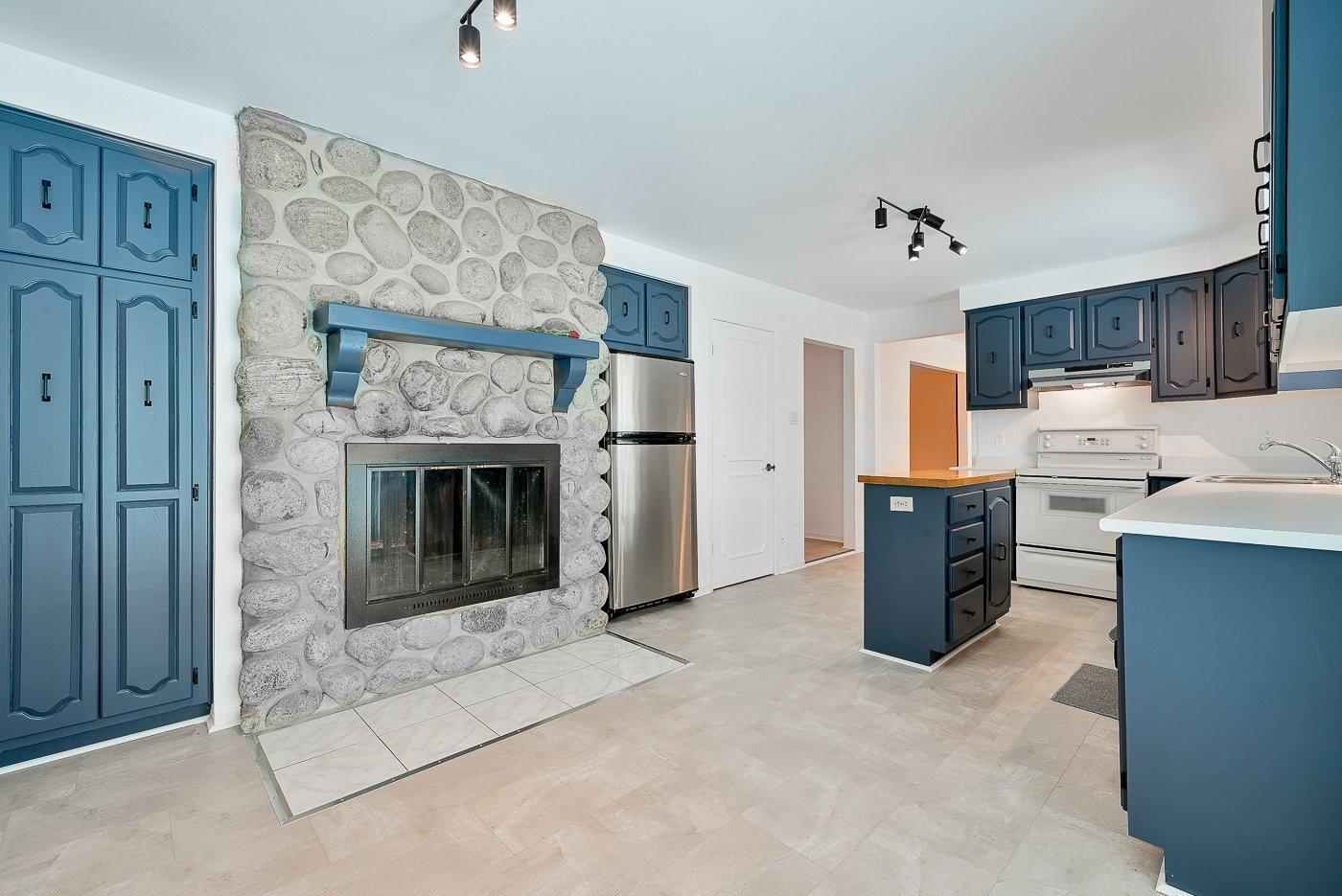 









1700


Crois. Sauvé

,
Brossard,




QC
J4X1L1

