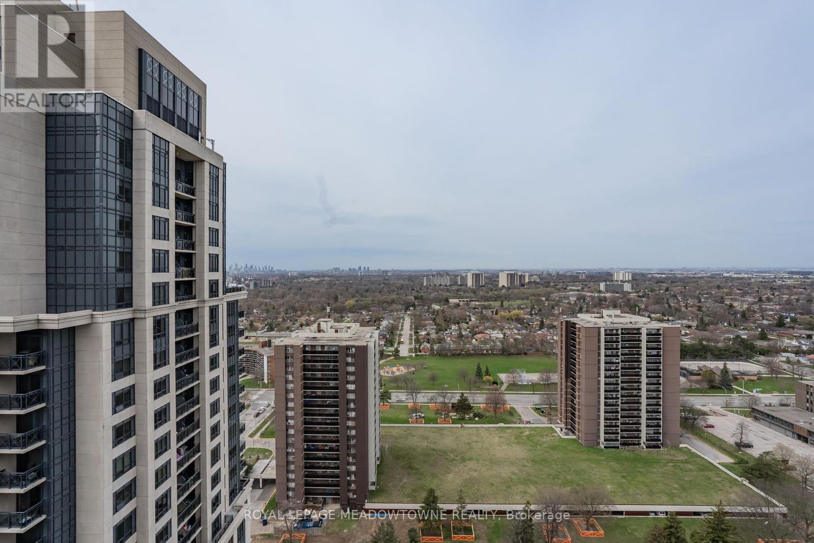 












2421 - 2 EVA ROAD W

,
Toronto,




Ontario
M9C0A9

