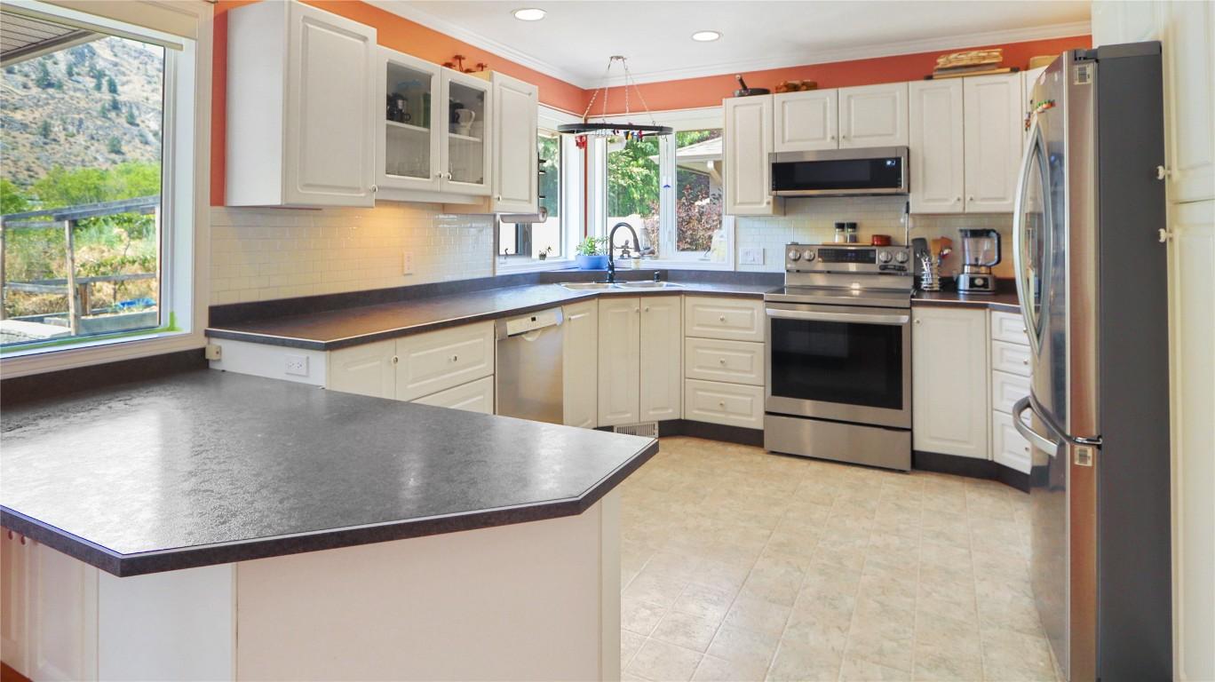 









190


Willows

Place,
Oliver,




BC
V0H 1T4

