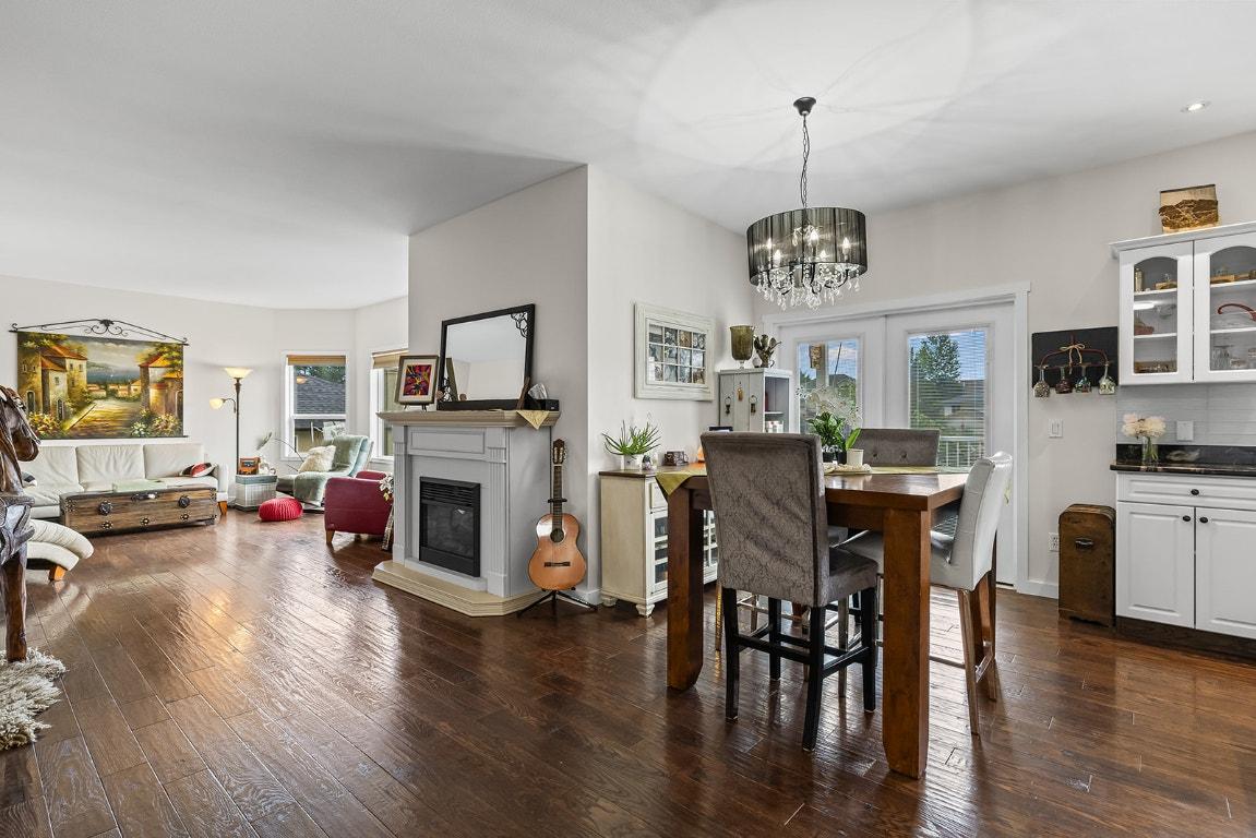 









5827


VICTORIA

Street,
Peachland,




BC
V0H 1X4

