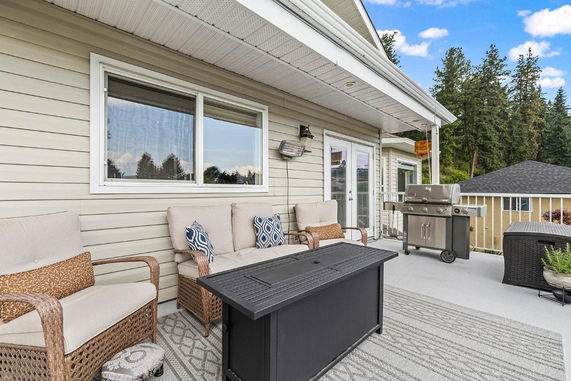 









5827


VICTORIA

Street,
Peachland,




BC
V0H 1X4

