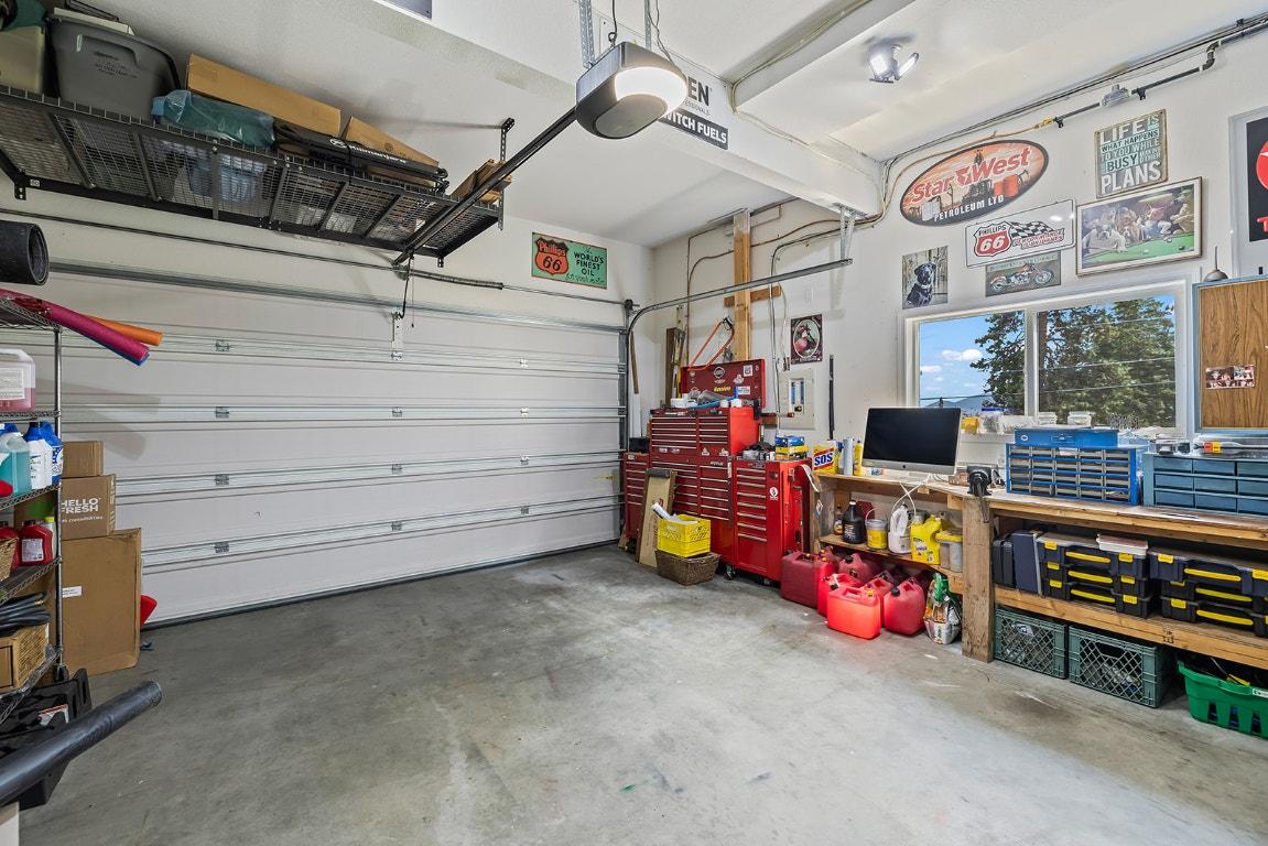 









5827


VICTORIA

Street,
Peachland,




BC
V0H 1X4

