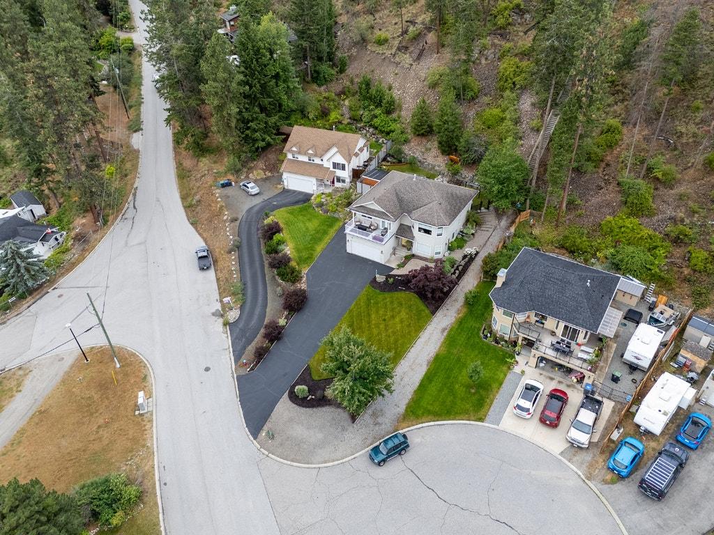 









5827


VICTORIA

Street,
Peachland,




BC
V0H 1X4

