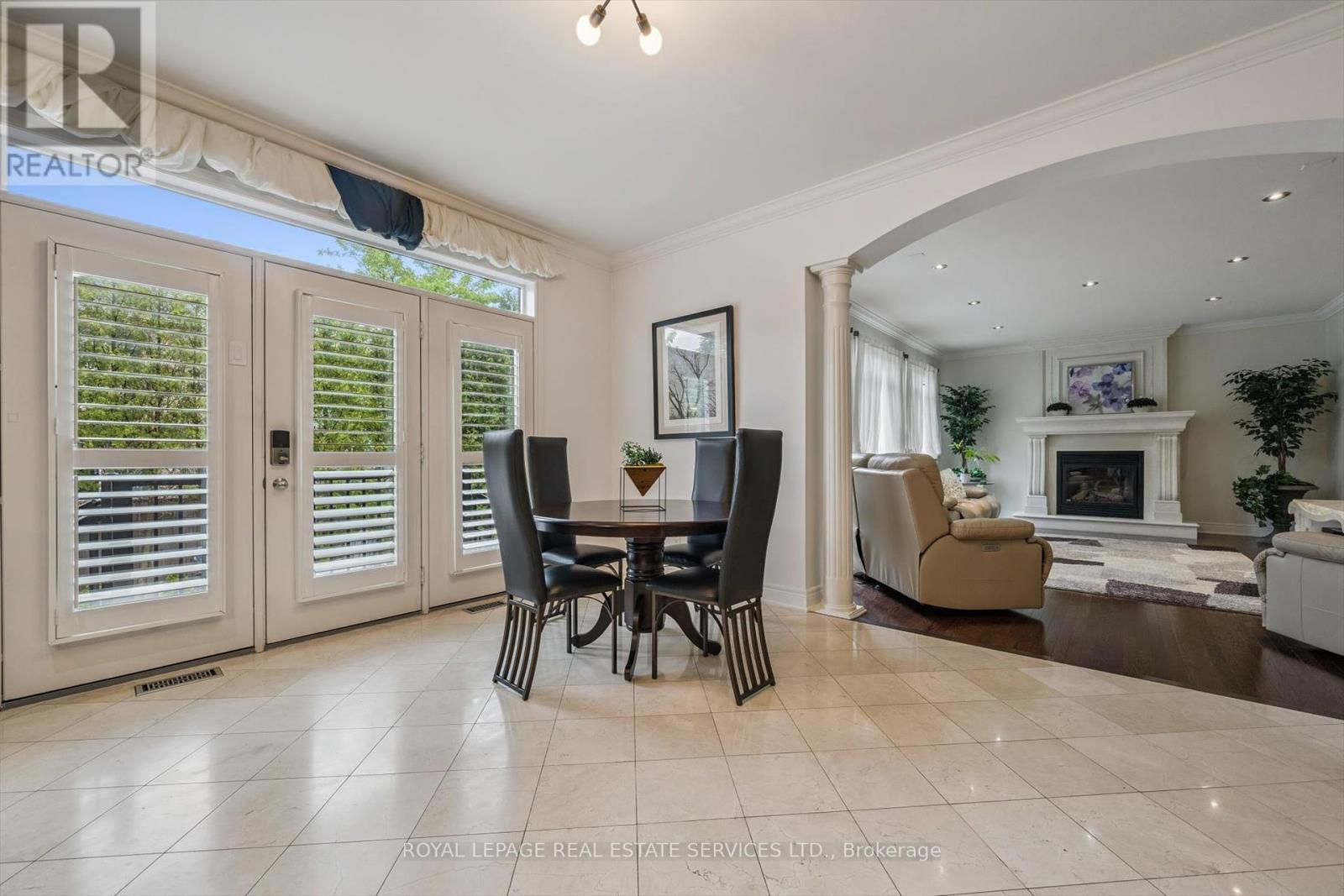 












3168 SADDLEWORTH CRESCENT

,
Oakville,




Ontario
L6M0A8

