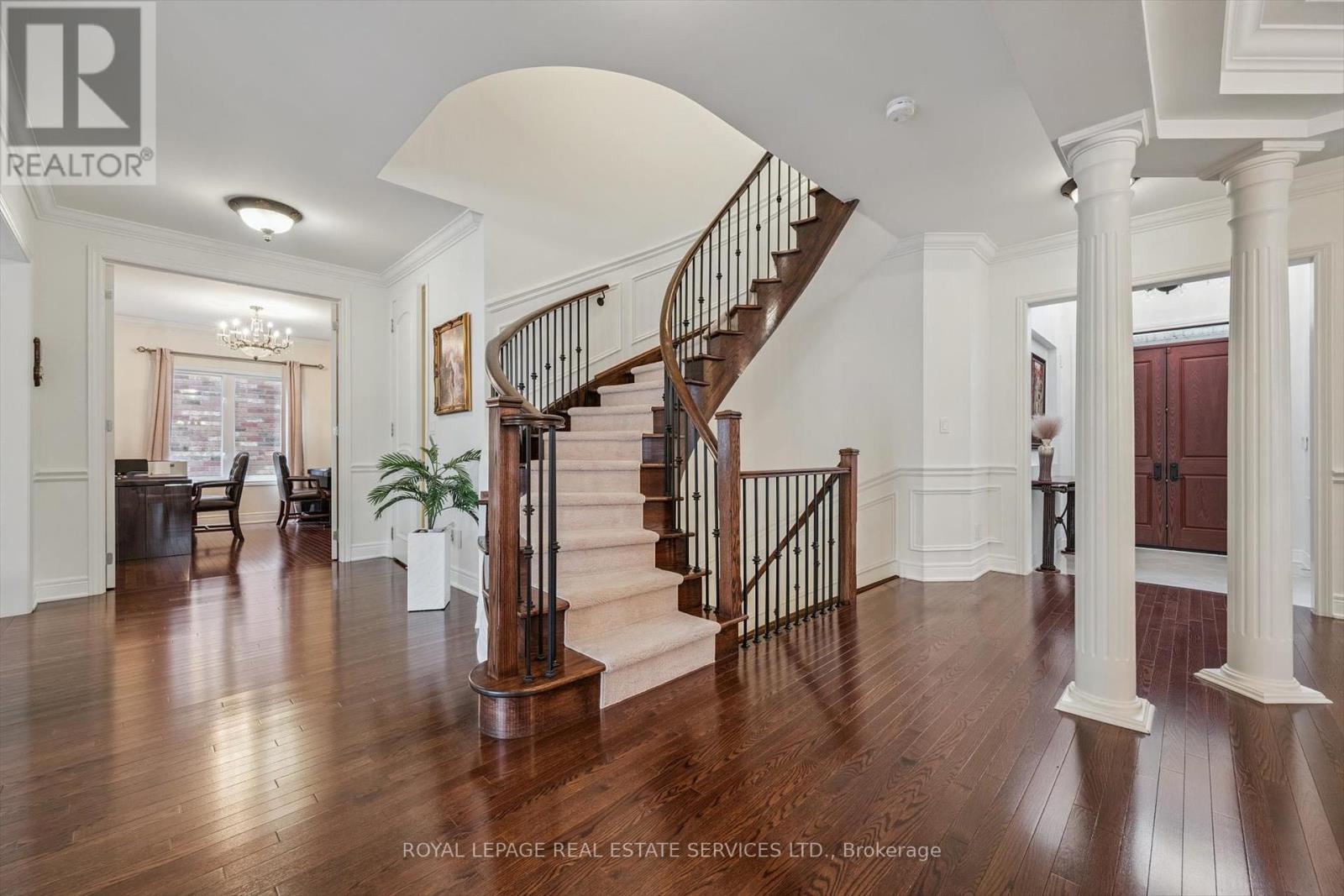 












3168 SADDLEWORTH CRESCENT

,
Oakville,




Ontario
L6M0A8

