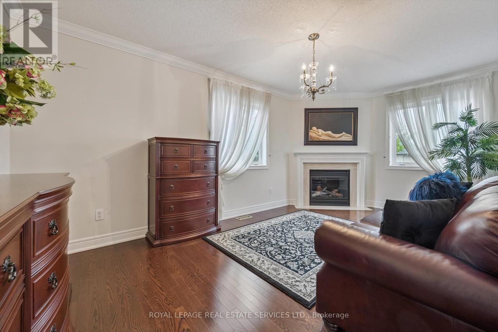 












3168 SADDLEWORTH CRESCENT

,
Oakville,




Ontario
L6M0A8

