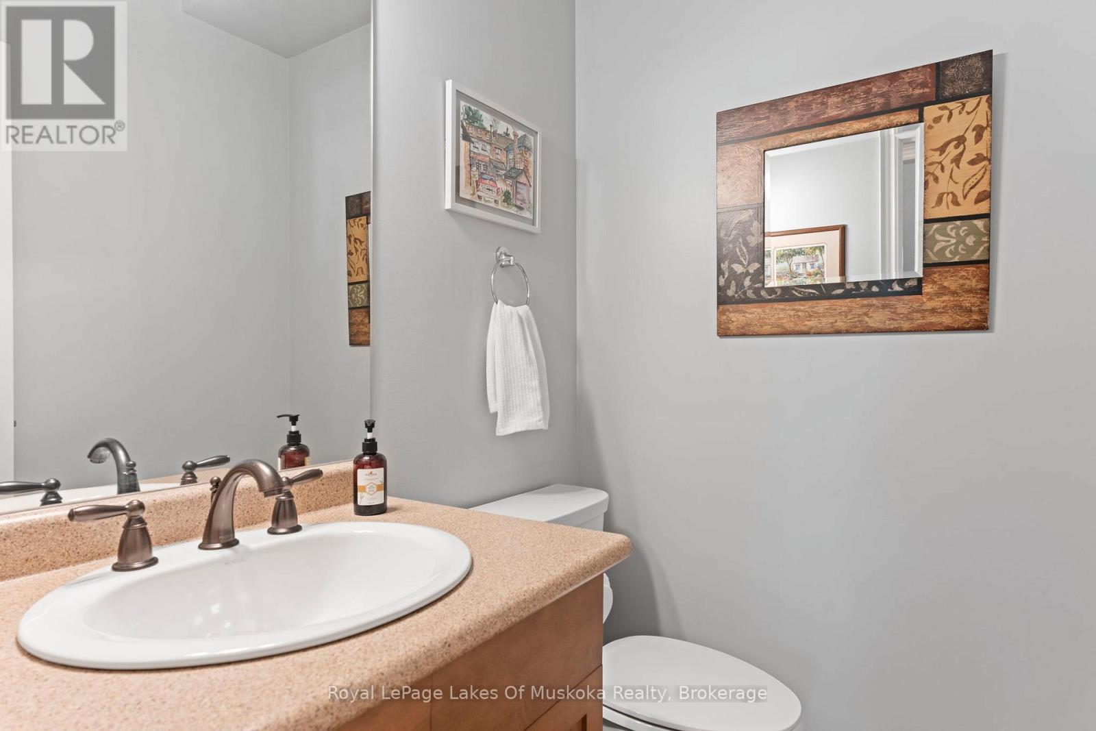 












23 SPENCER STREET

,
Bracebridge (Monck (Bracebridge)),




Ontario
P1L0B7

