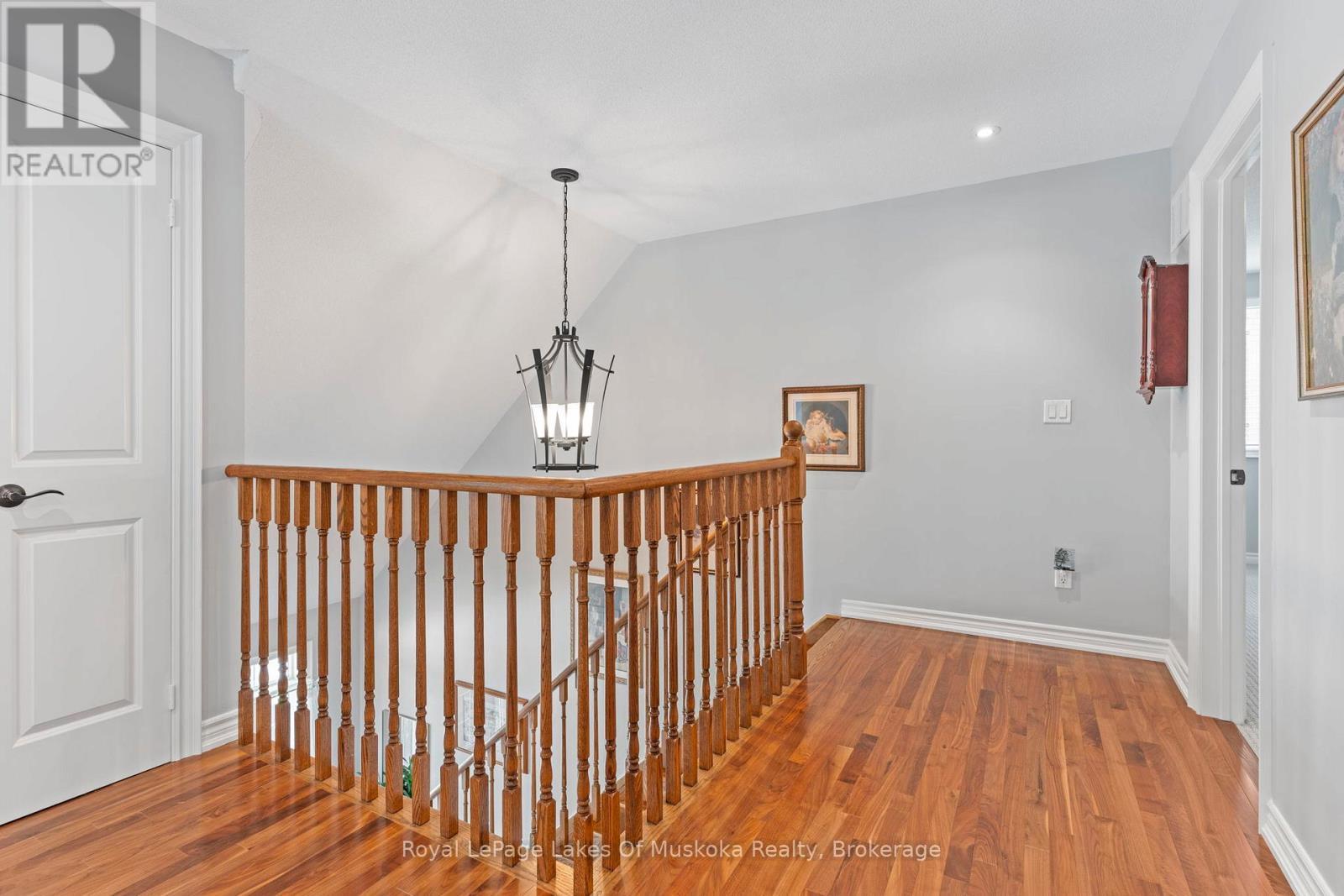 












23 SPENCER STREET

,
Bracebridge (Monck (Bracebridge)),




Ontario
P1L0B7

