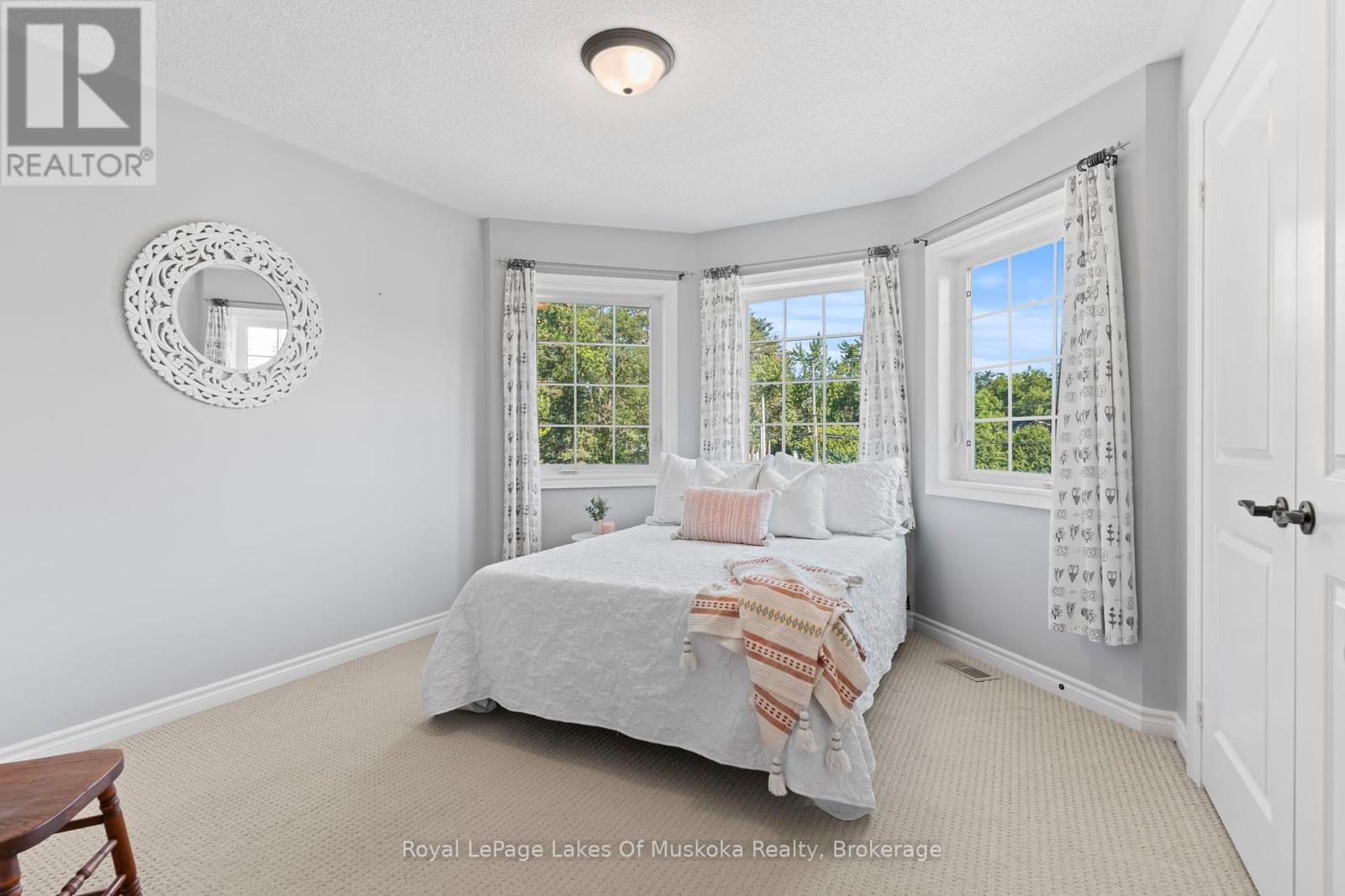 












23 SPENCER STREET

,
Bracebridge (Monck (Bracebridge)),




Ontario
P1L0B7

