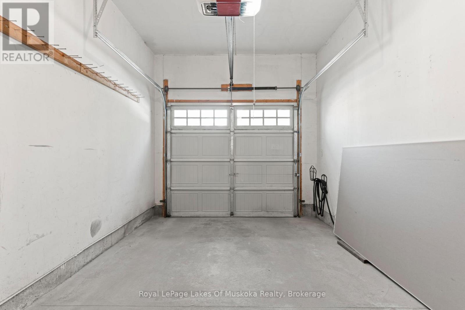 












23 SPENCER STREET

,
Bracebridge (Monck (Bracebridge)),




Ontario
P1L0B7

