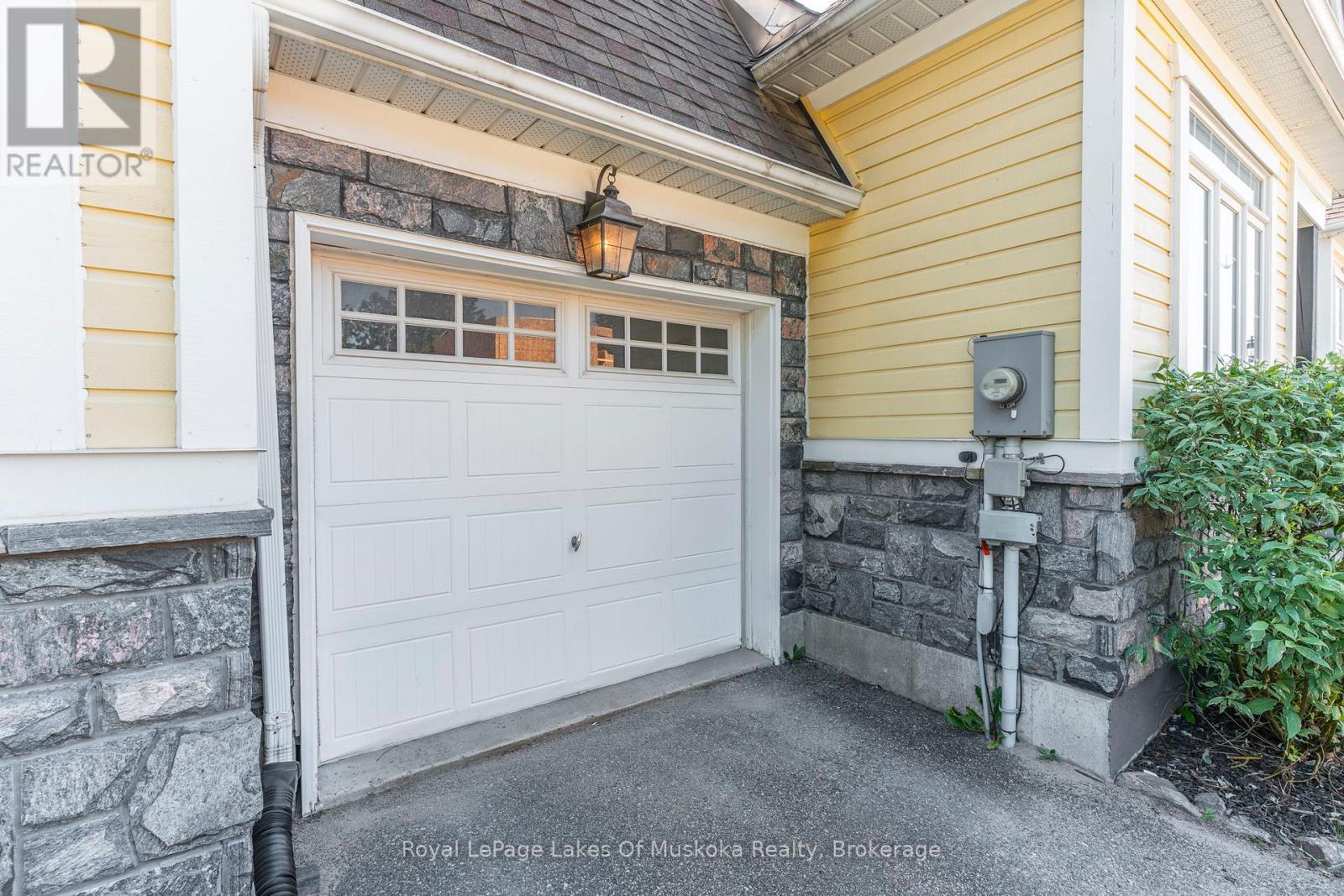 












23 SPENCER STREET

,
Bracebridge (Monck (Bracebridge)),




Ontario
P1L0B7

