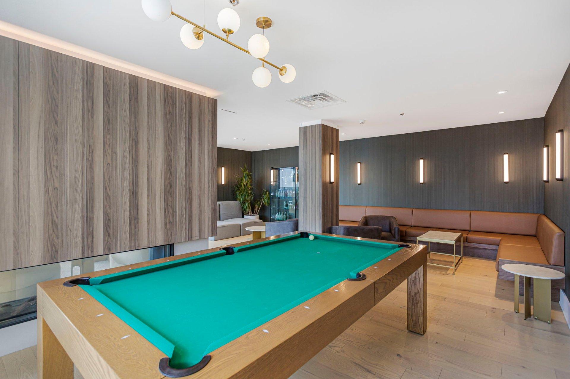 









100


Rue Murray

, 408,
Montréal (Le Sud-Ouest),




QC
H3C1A2

