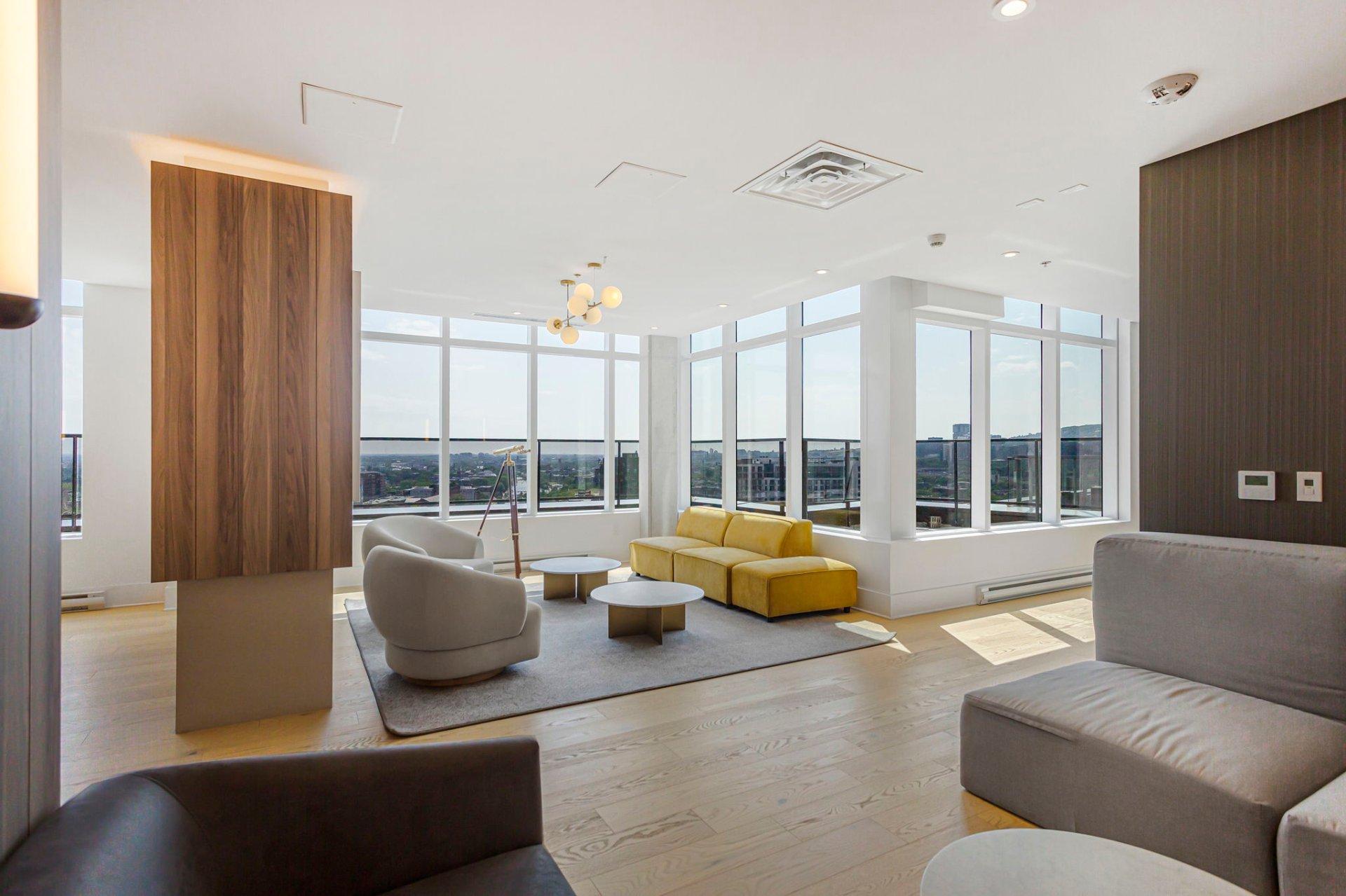 









100


Rue Murray

, 408,
Montréal (Le Sud-Ouest),




QC
H3C1A2


