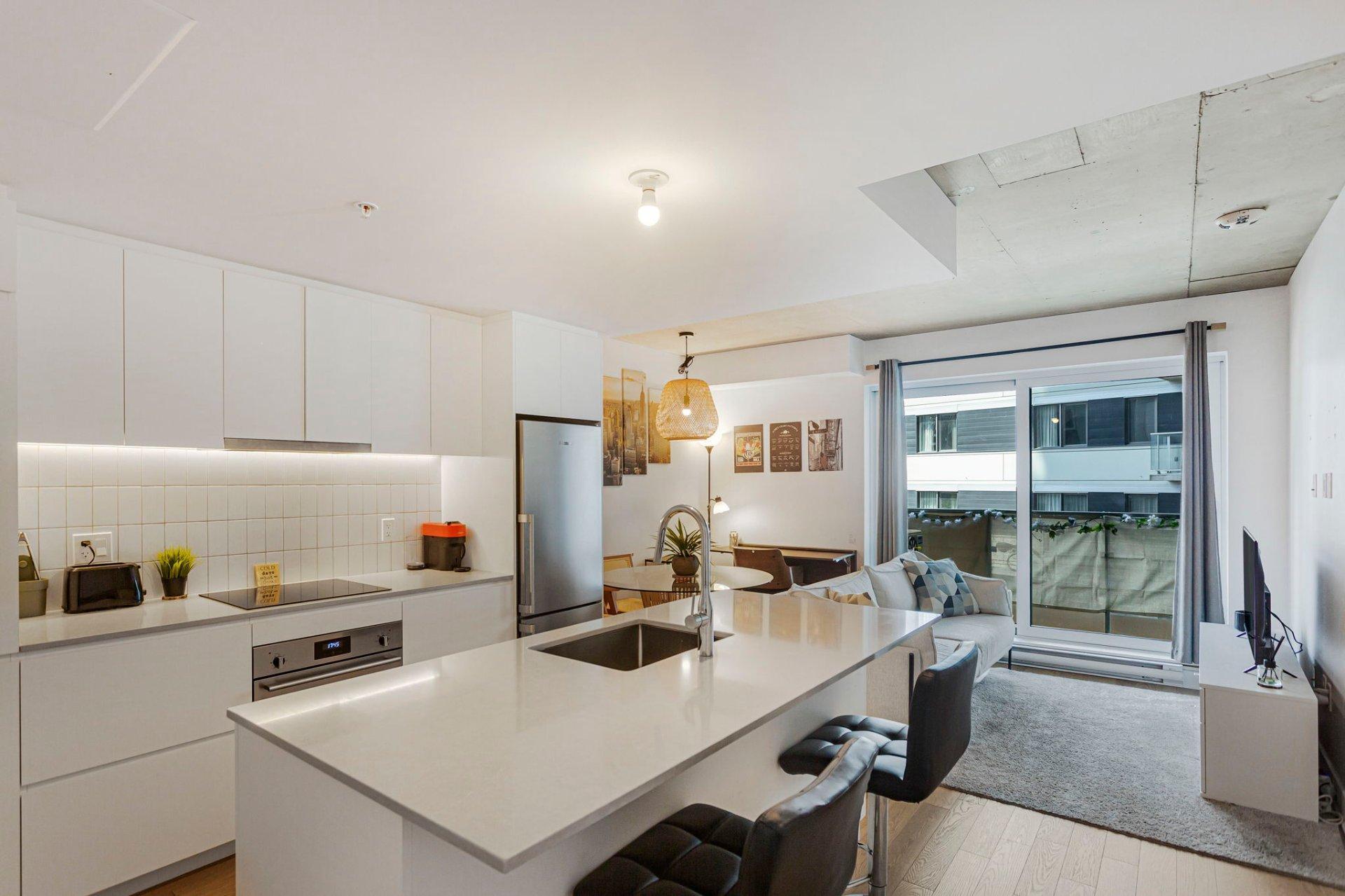 









100


Rue Murray

, 408,
Montréal (Le Sud-Ouest),




QC
H3C1A2

