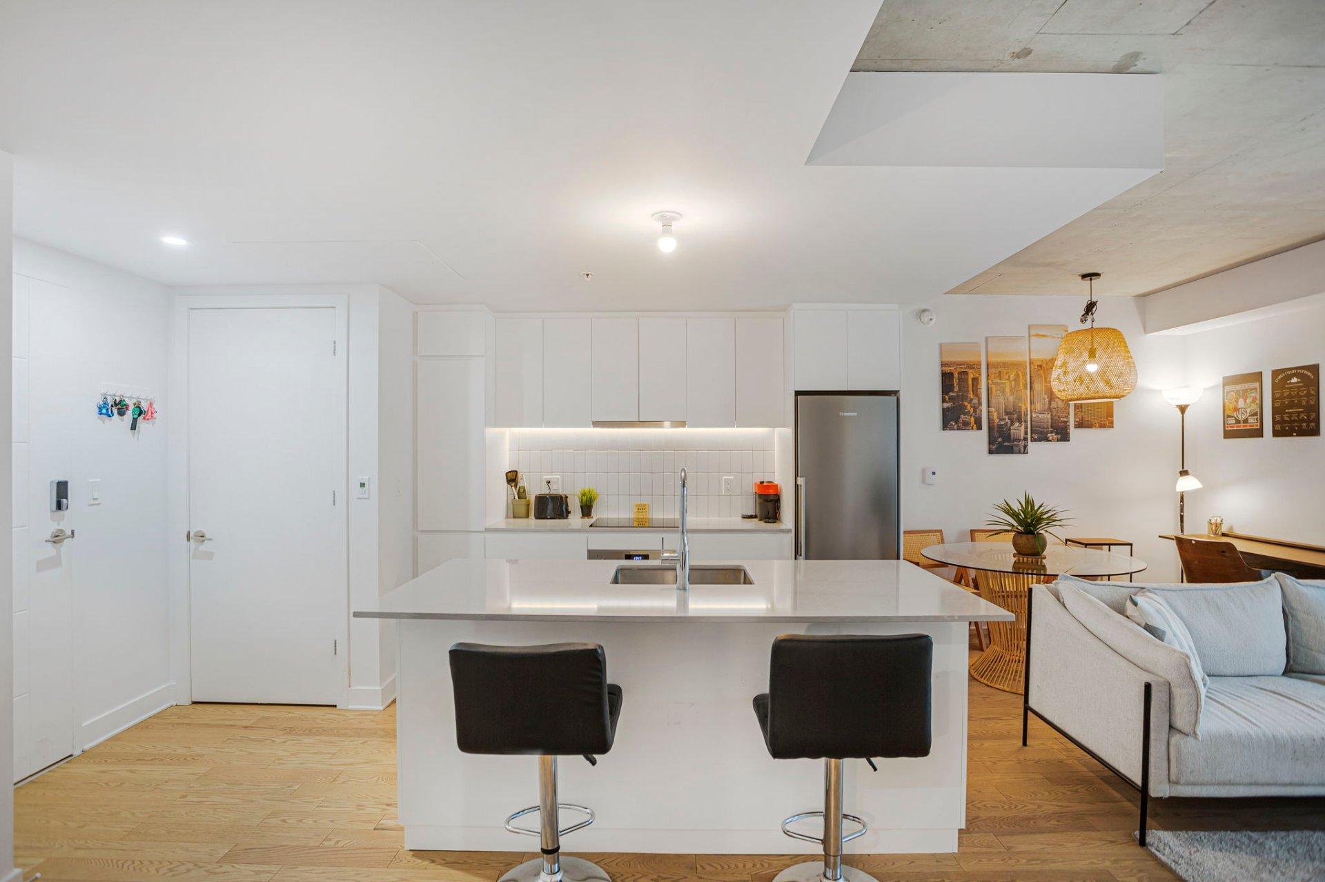 









100


Rue Murray

, 408,
Montréal (Le Sud-Ouest),




QC
H3C1A2


