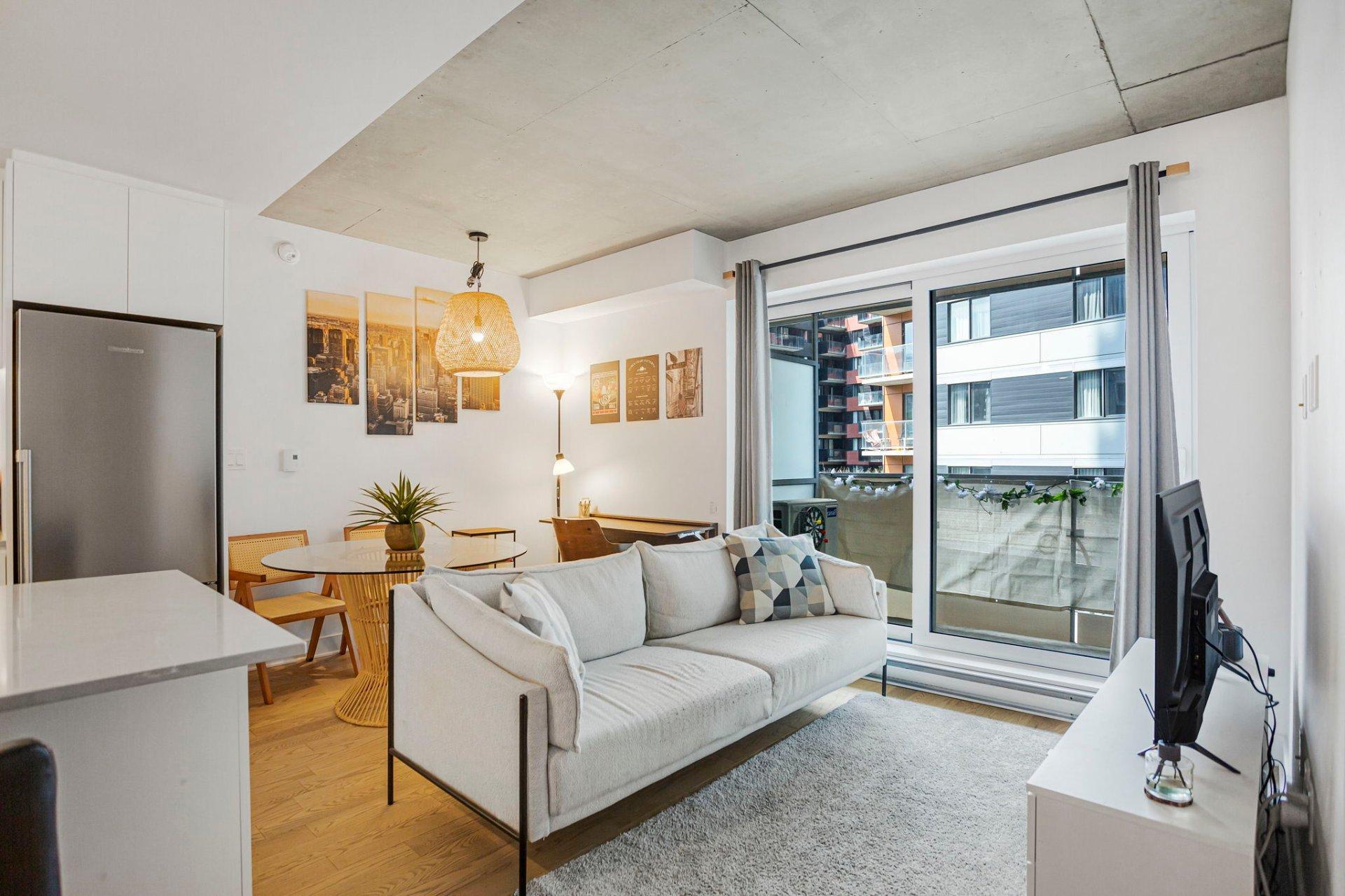 









100


Rue Murray

, 408,
Montréal (Le Sud-Ouest),




QC
H3C1A2

