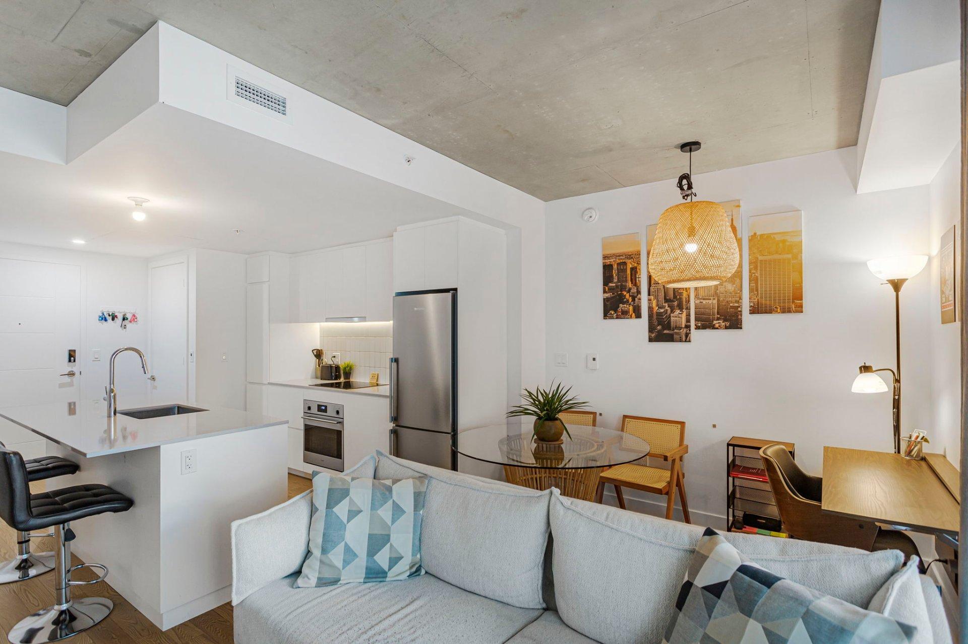 









100


Rue Murray

, 408,
Montréal (Le Sud-Ouest),




QC
H3C1A2

