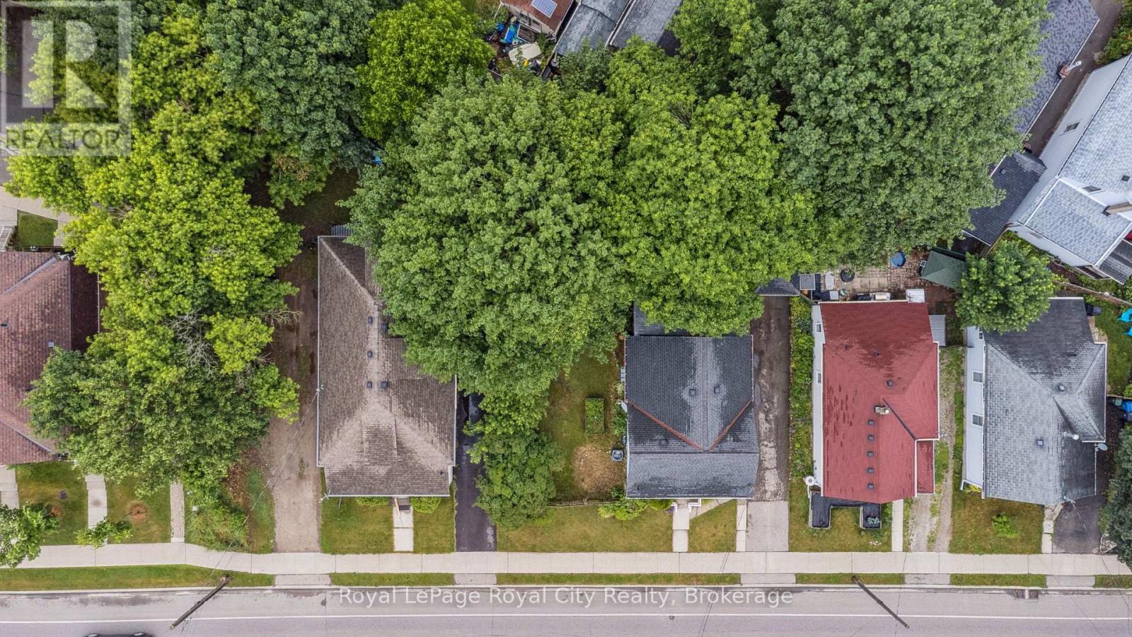 












156 YORK ROAD

,
Guelph (St. Patrick's Ward),




Ontario
N1E3E9

