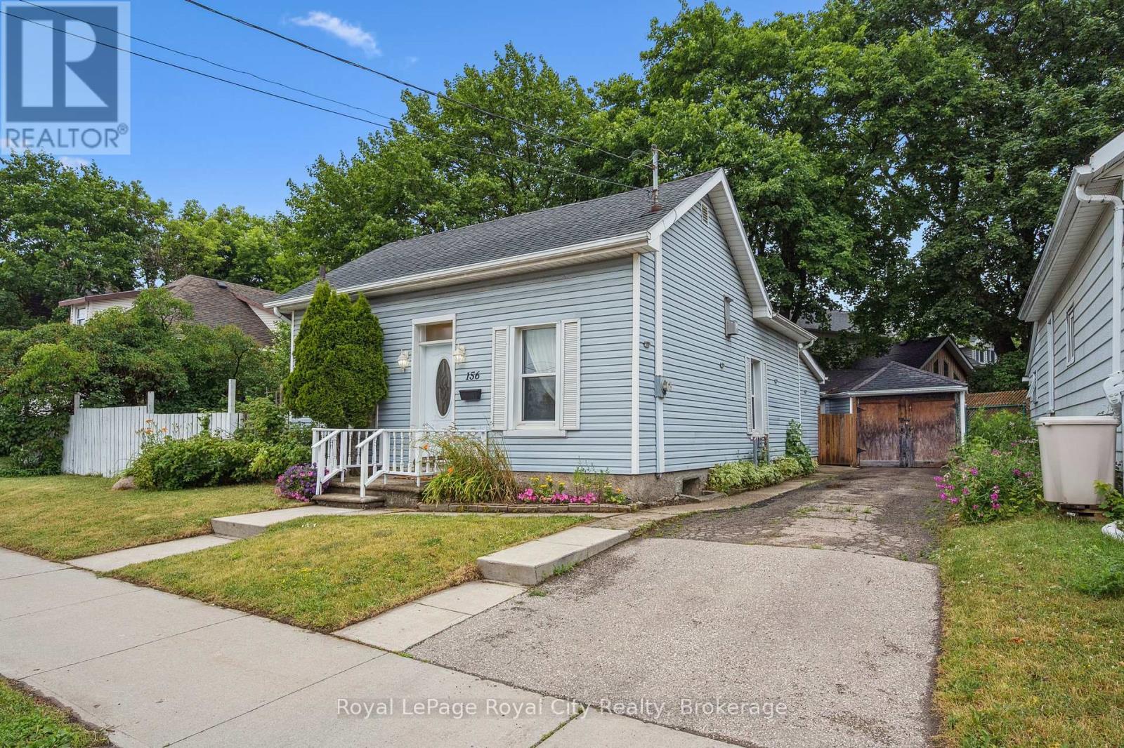 












156 YORK ROAD

,
Guelph (St. Patrick's Ward),




Ontario
N1E3E9

