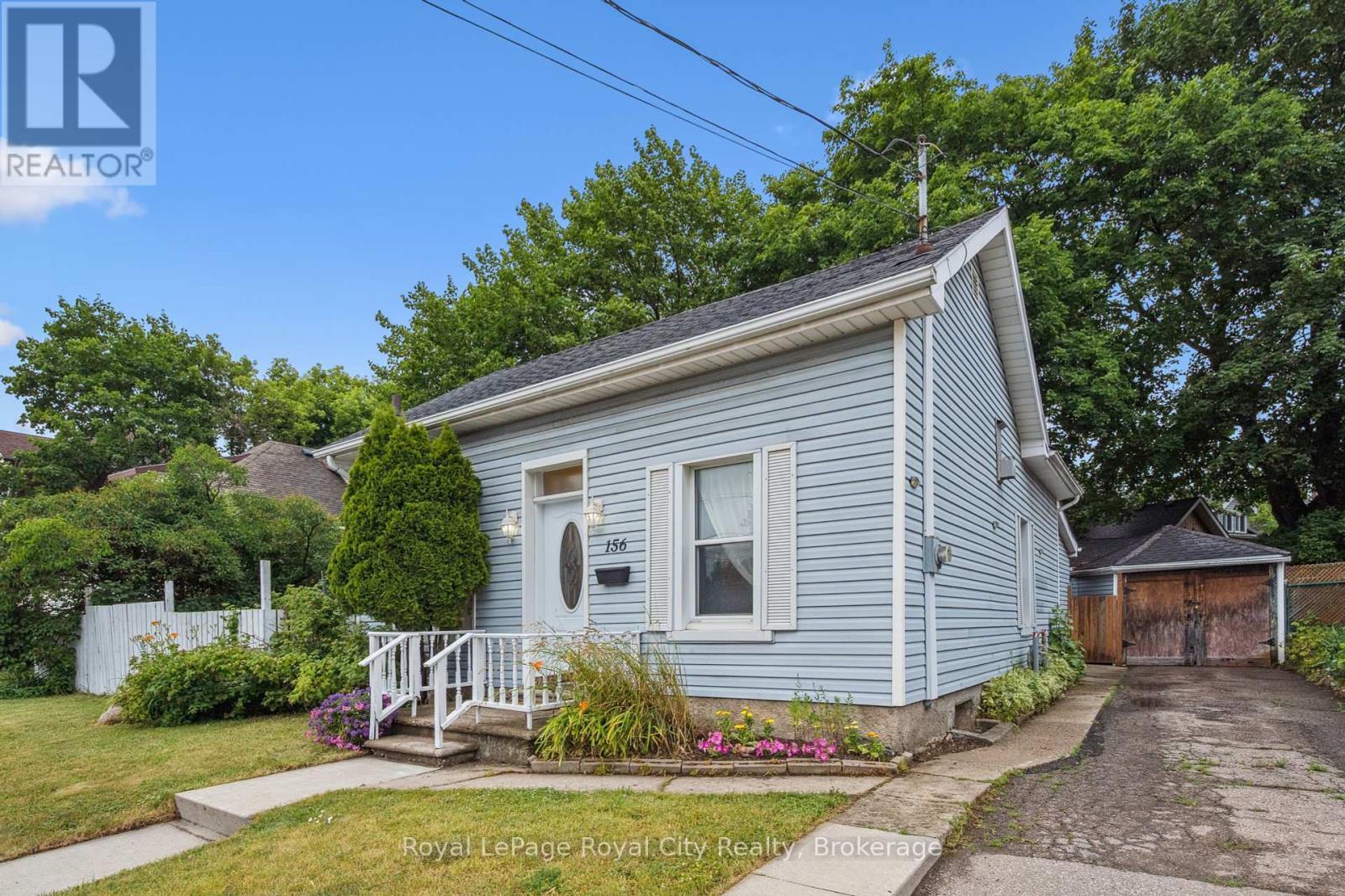 












156 YORK ROAD

,
Guelph (St. Patrick's Ward),




Ontario
N1E3E9

