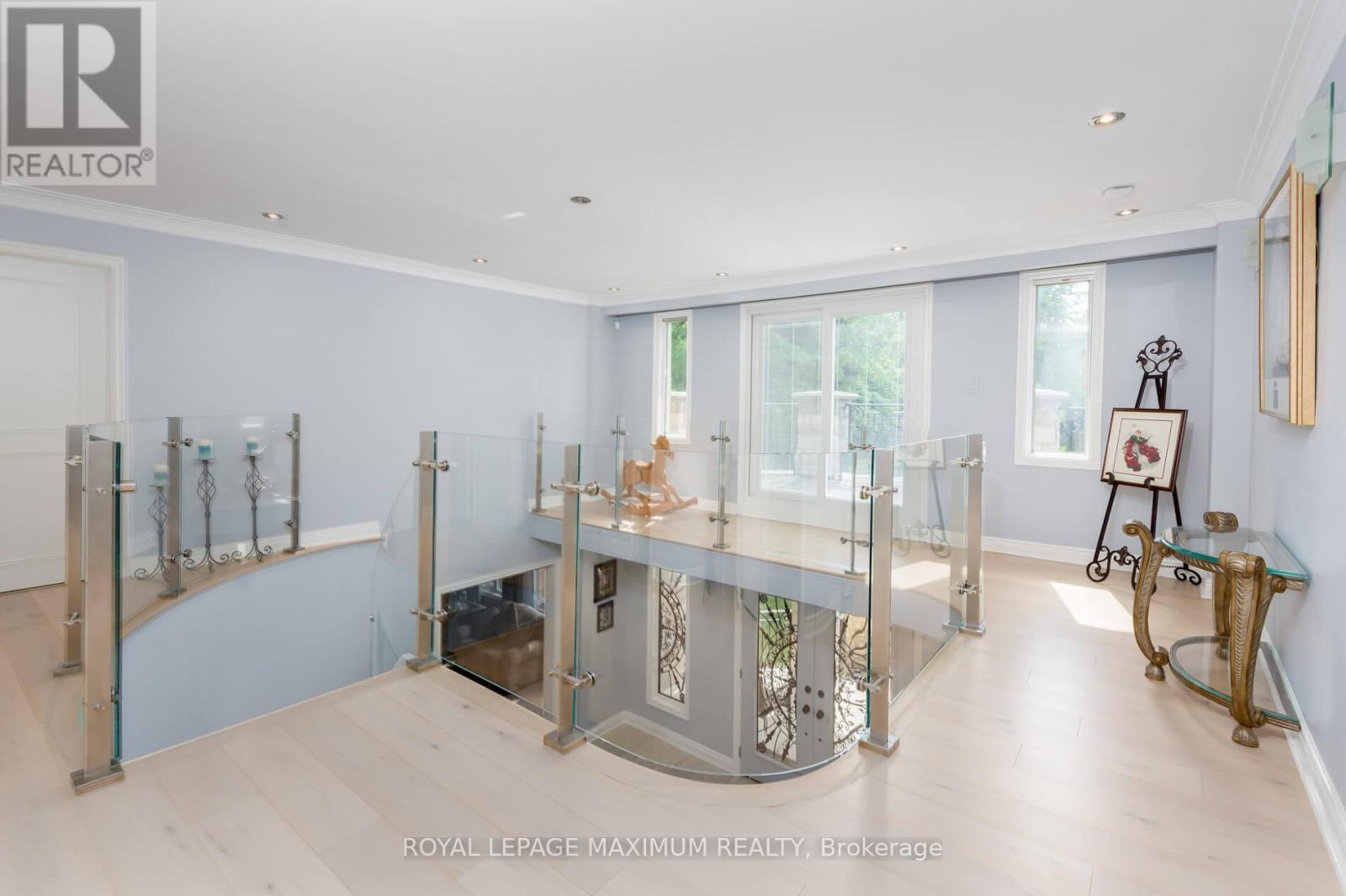 












35 LORENGATE PLACE

,
Vaughan,




Ontario
L4L2Y4

