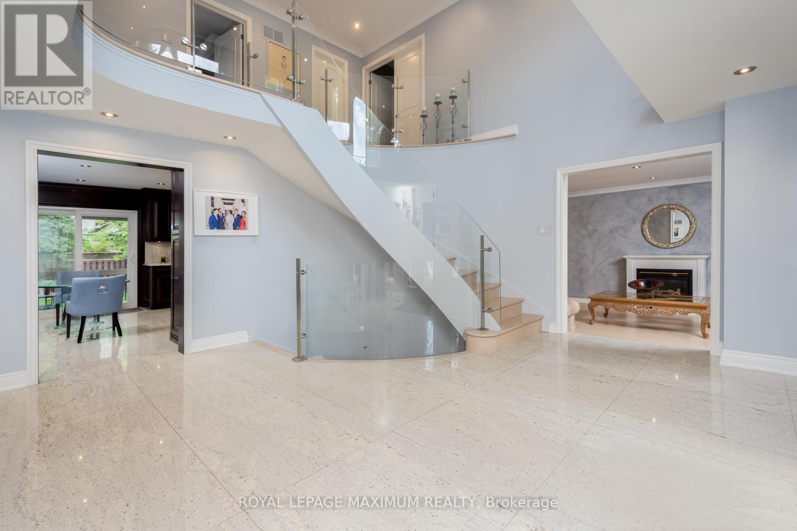 












35 LORENGATE PLACE

,
Vaughan,




Ontario
L4L2Y4

