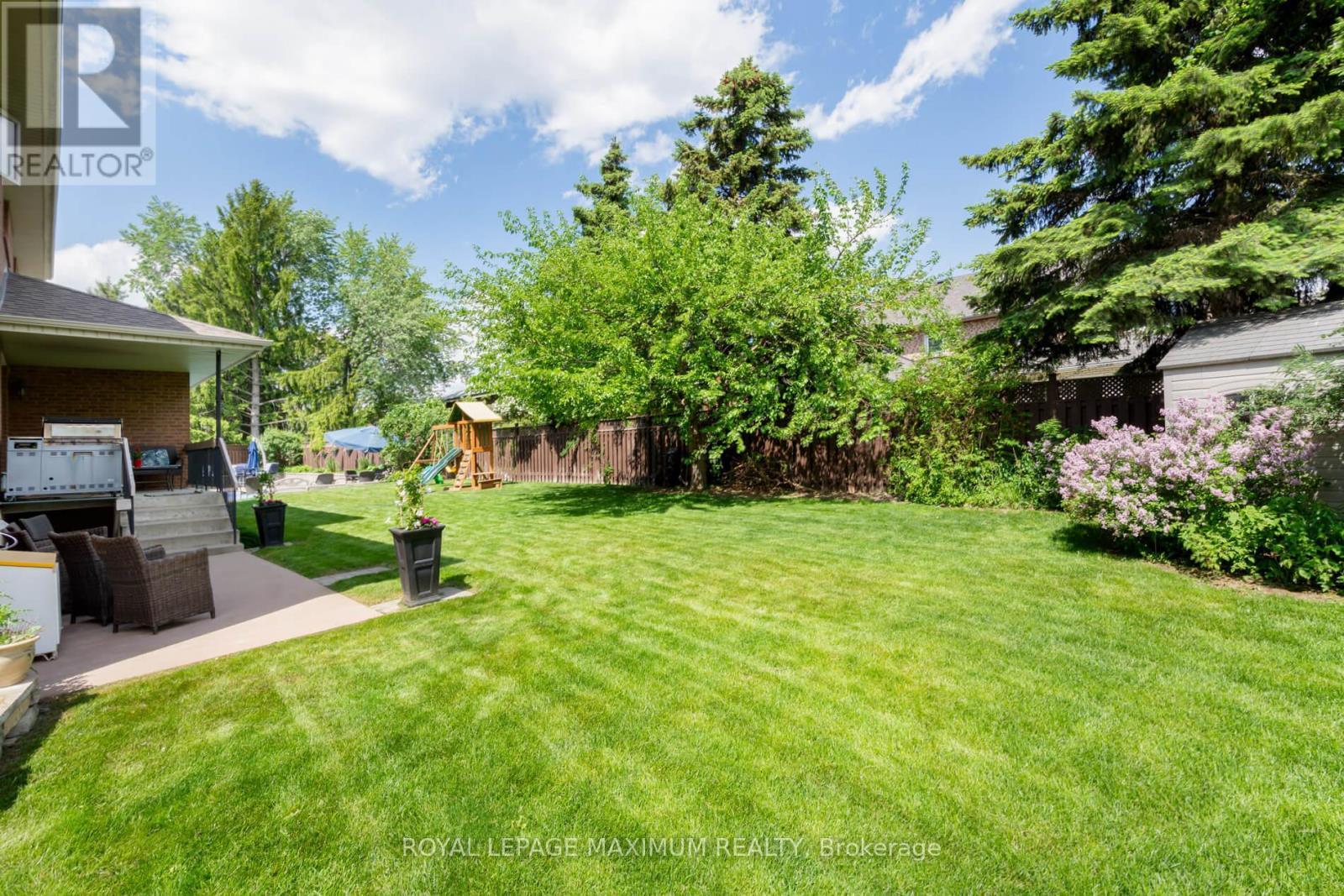 












35 LORENGATE PLACE

,
Vaughan,




Ontario
L4L2Y4

