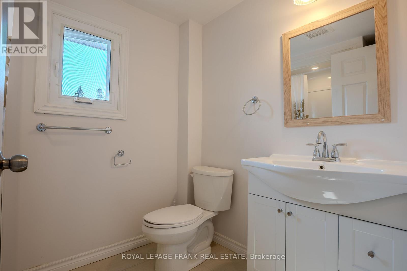 












4075 COUNTY RD 121 N

,
Kawartha Lakes (Kinmount),




Ontario
K0M2A0

