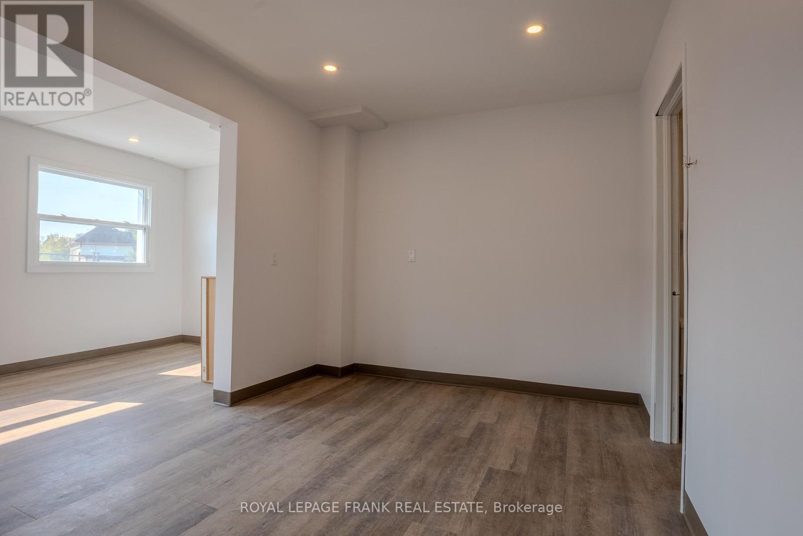 












4075 COUNTY RD 121 N

,
Kawartha Lakes (Kinmount),




Ontario
K0M2A0

