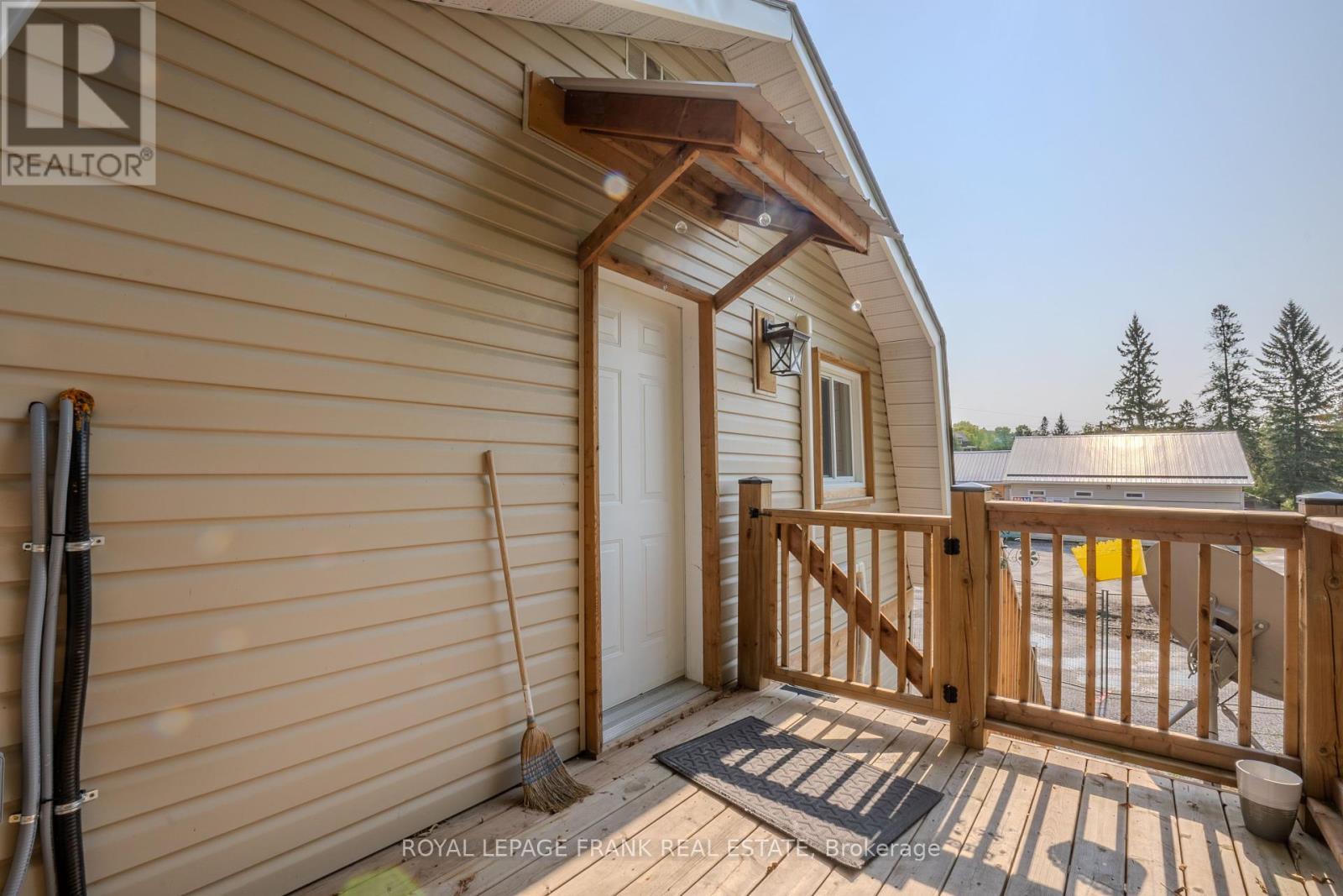 












4075 COUNTY RD 121 N

,
Kawartha Lakes (Kinmount),




Ontario
K0M2A0


