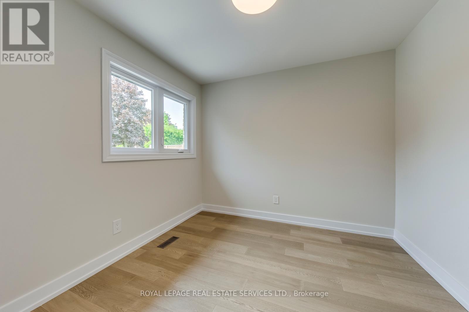 












690 MISSISSAUGA VALLEY BOULEVARD

,
Mississauga,




Ontario
L5A1Z4

