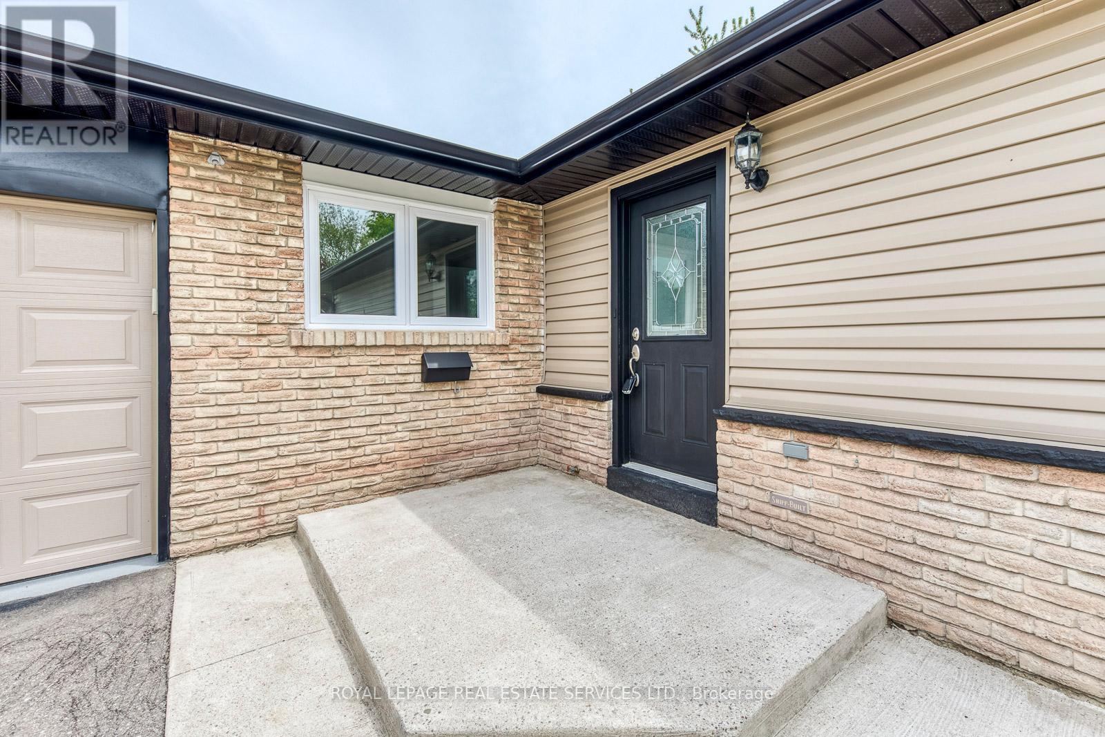 












690 MISSISSAUGA VALLEY BOULEVARD

,
Mississauga,




Ontario
L5A1Z4

