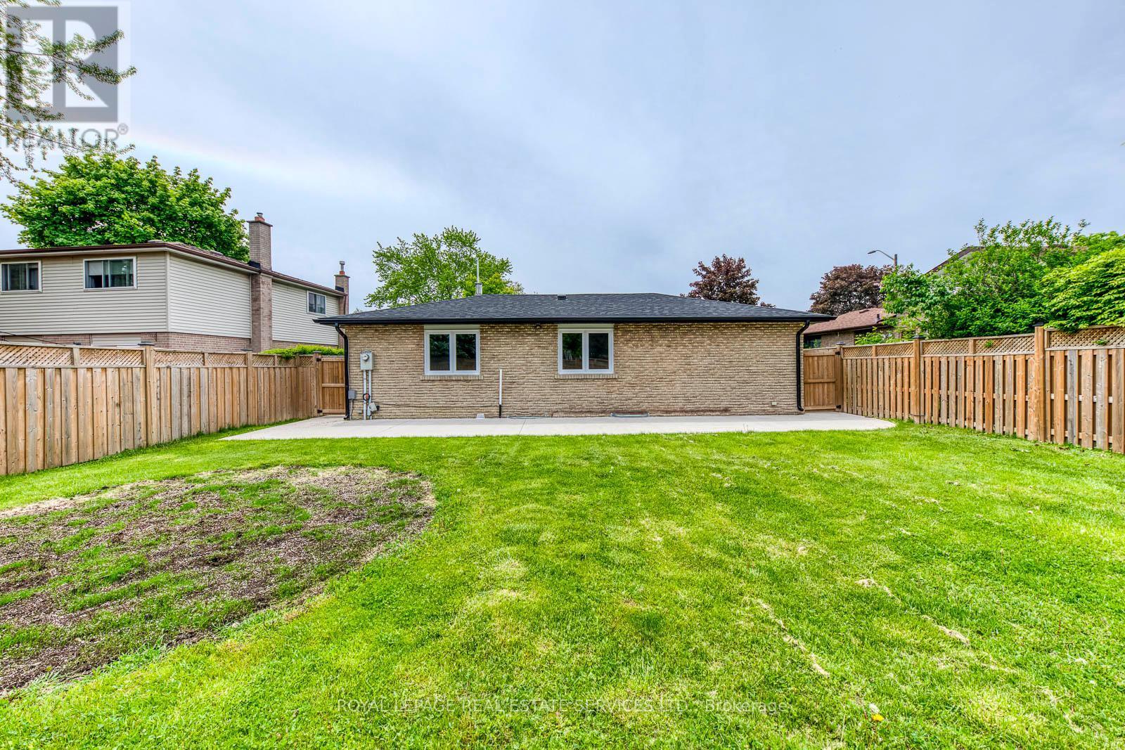 












690 MISSISSAUGA VALLEY BOULEVARD

,
Mississauga,




Ontario
L5A1Z4

