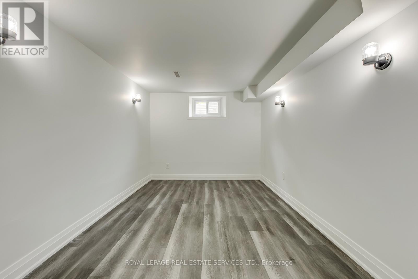 












690 MISSISSAUGA VALLEY BOULEVARD

,
Mississauga,




Ontario
L5A1Z4

