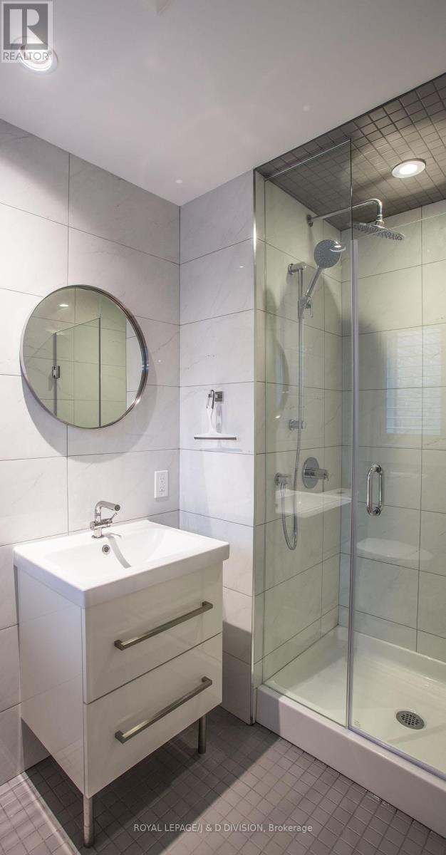 












UNIT #2/MAIN FL - 17A HUMEWOOD DRIVE

,
Toronto,




Ontario
M6C2W3


