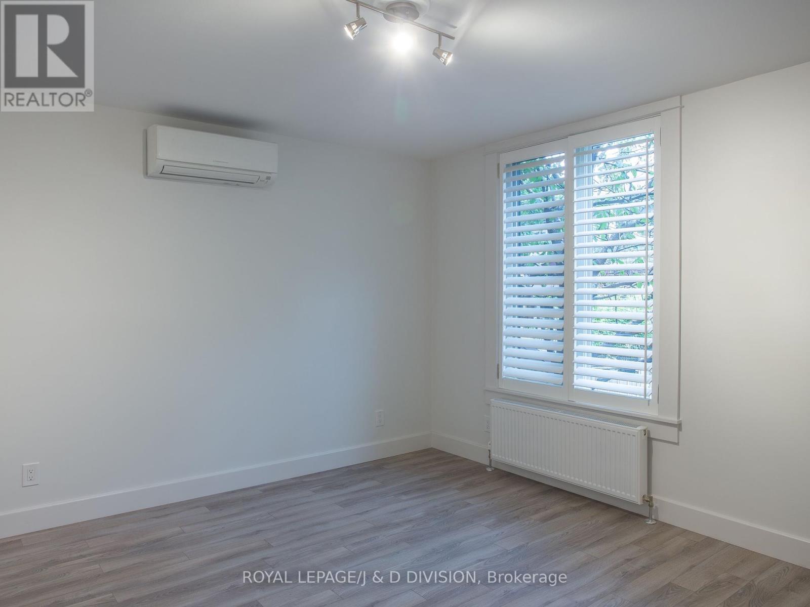












UNIT #2/MAIN FL - 17A HUMEWOOD DRIVE

,
Toronto,




Ontario
M6C2W3

