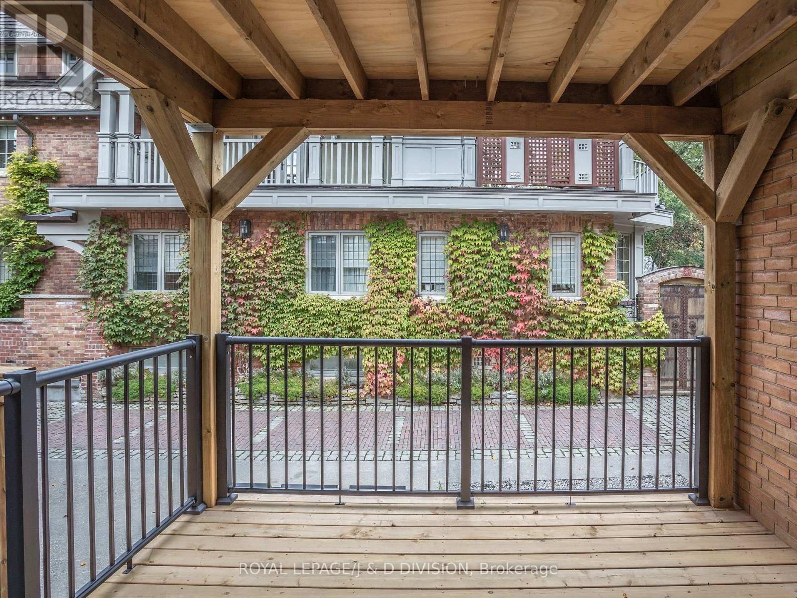 












UNIT #2/MAIN FL - 17A HUMEWOOD DRIVE

,
Toronto,




Ontario
M6C2W3

