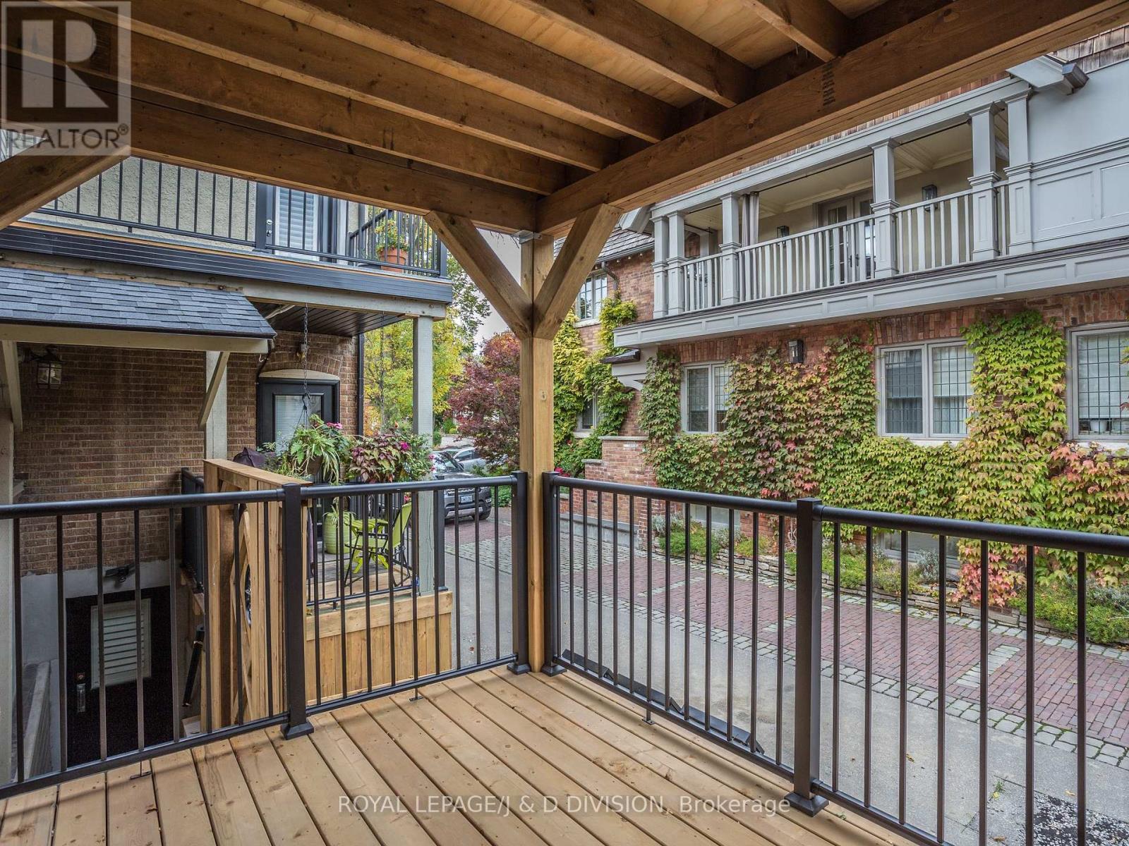 












UNIT #2/MAIN FL - 17A HUMEWOOD DRIVE

,
Toronto,




Ontario
M6C2W3

