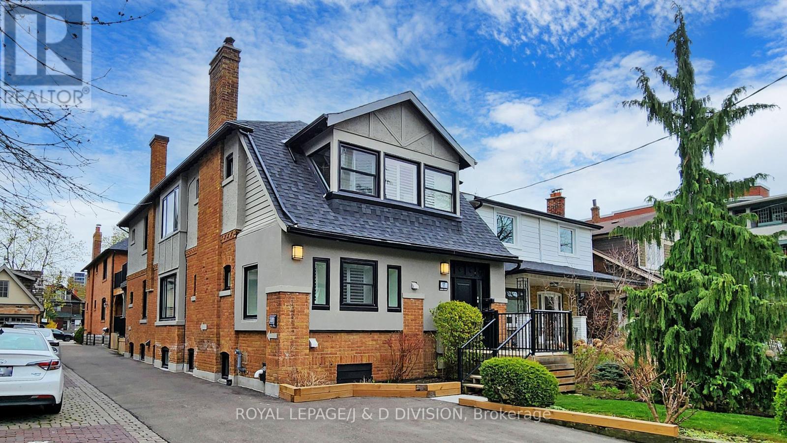 












UNIT #2/MAIN FL - 17A HUMEWOOD DRIVE

,
Toronto,




Ontario
M6C2W3

