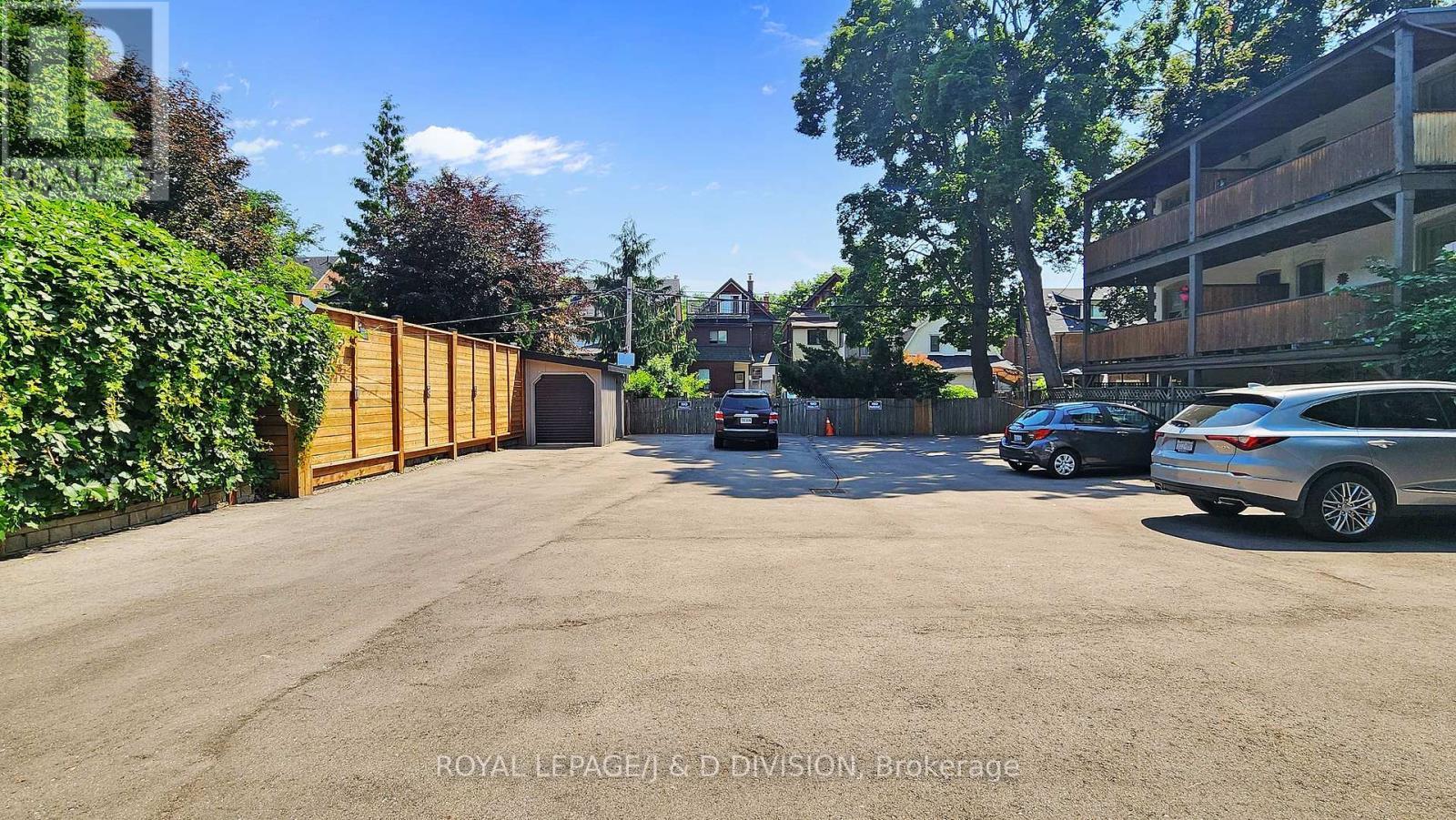 












UNIT #2/MAIN FL - 17A HUMEWOOD DRIVE

,
Toronto,




Ontario
M6C2W3

