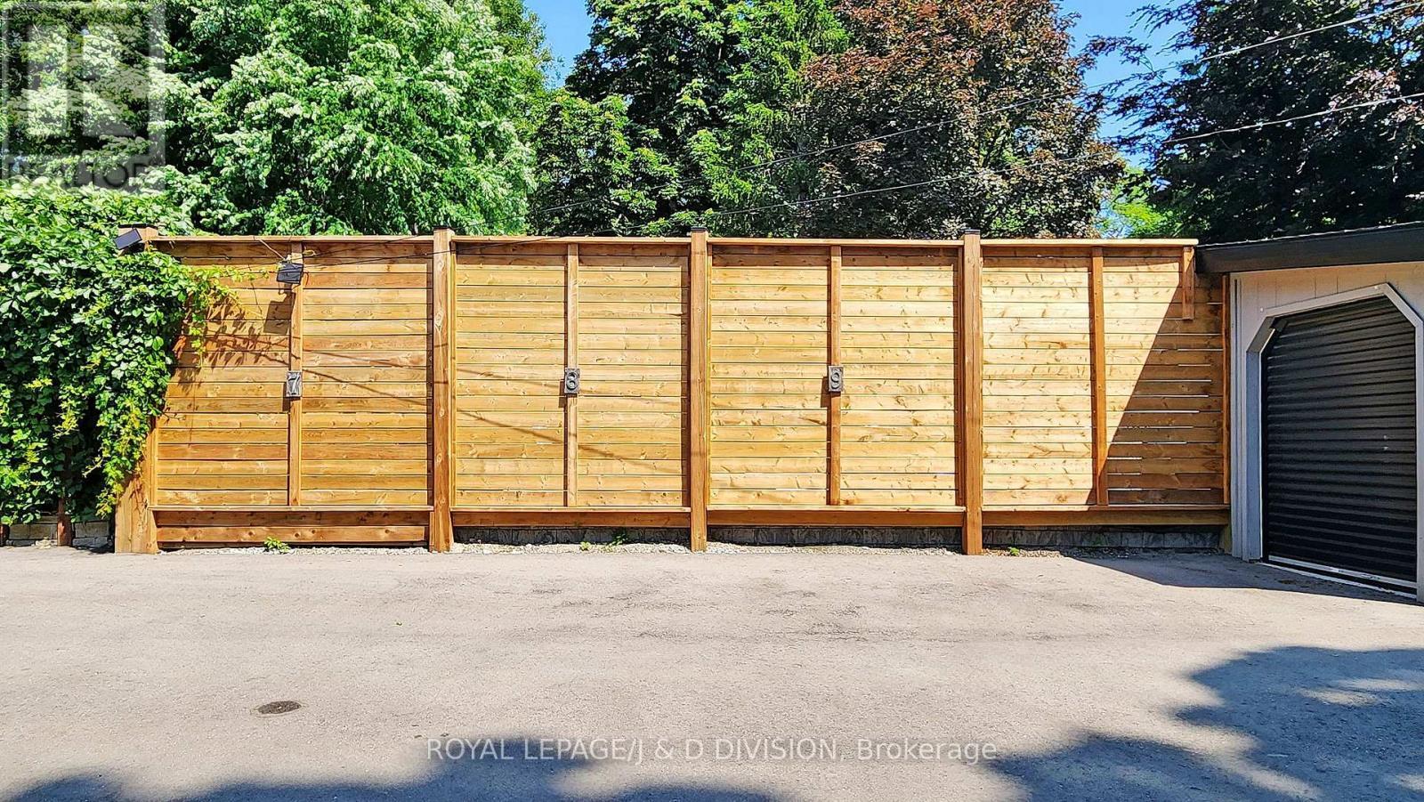 












UNIT #2/MAIN FL - 17A HUMEWOOD DRIVE

,
Toronto,




Ontario
M6C2W3

