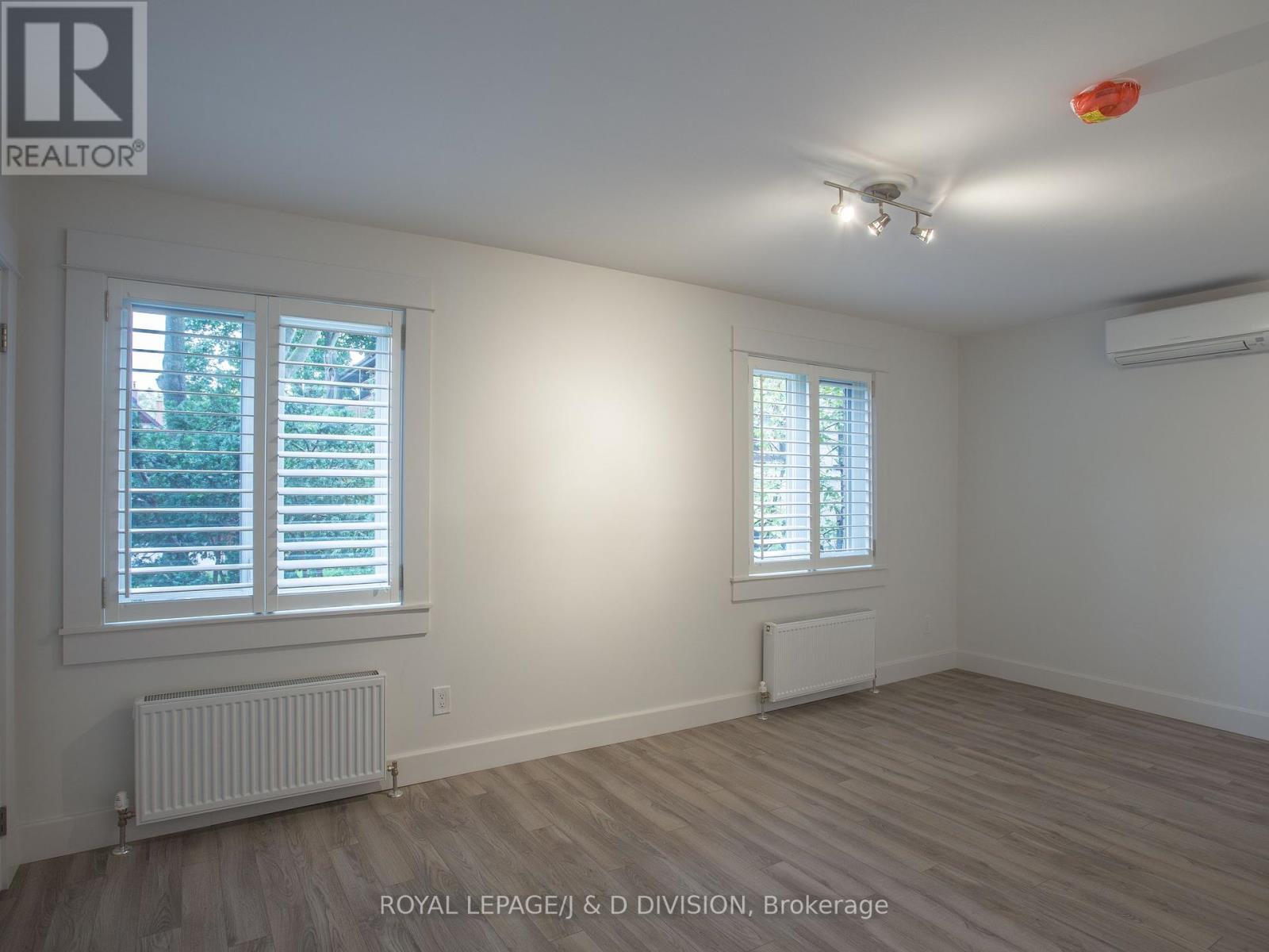 












UNIT #2/MAIN FL - 17A HUMEWOOD DRIVE

,
Toronto,




Ontario
M6C2W3

