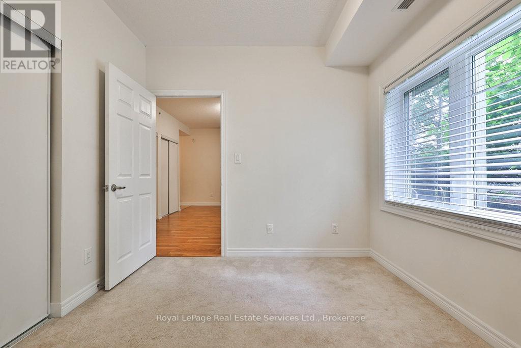 












106 - 73 WASHINGTON AVENUE NW

,
Oakville (CO Central),




Ontario
L6K1W5

