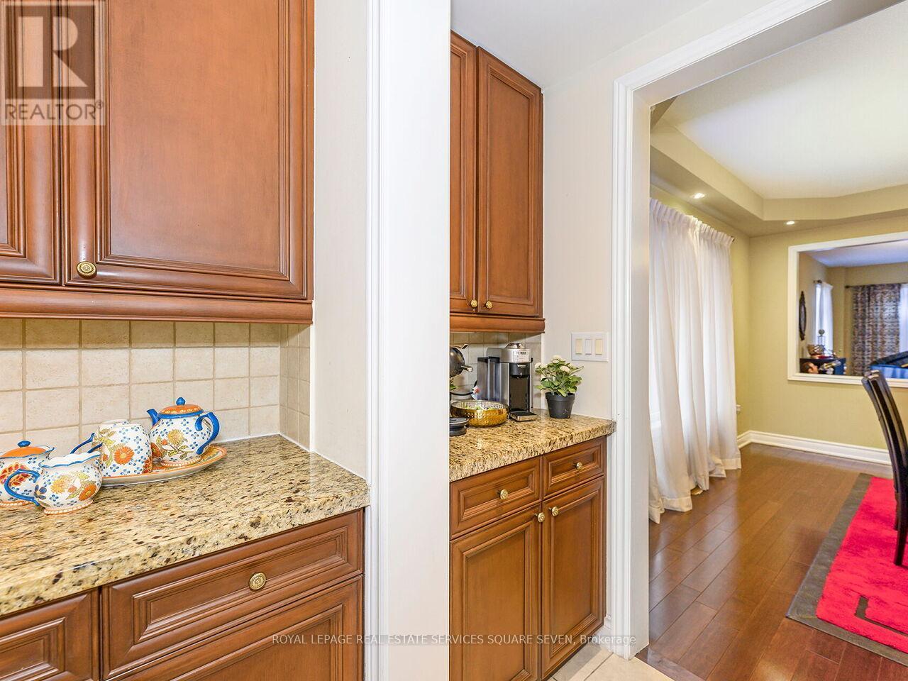 












2335 AWENDA DRIVE

,
Oakville,




Ontario
L6H7J7

