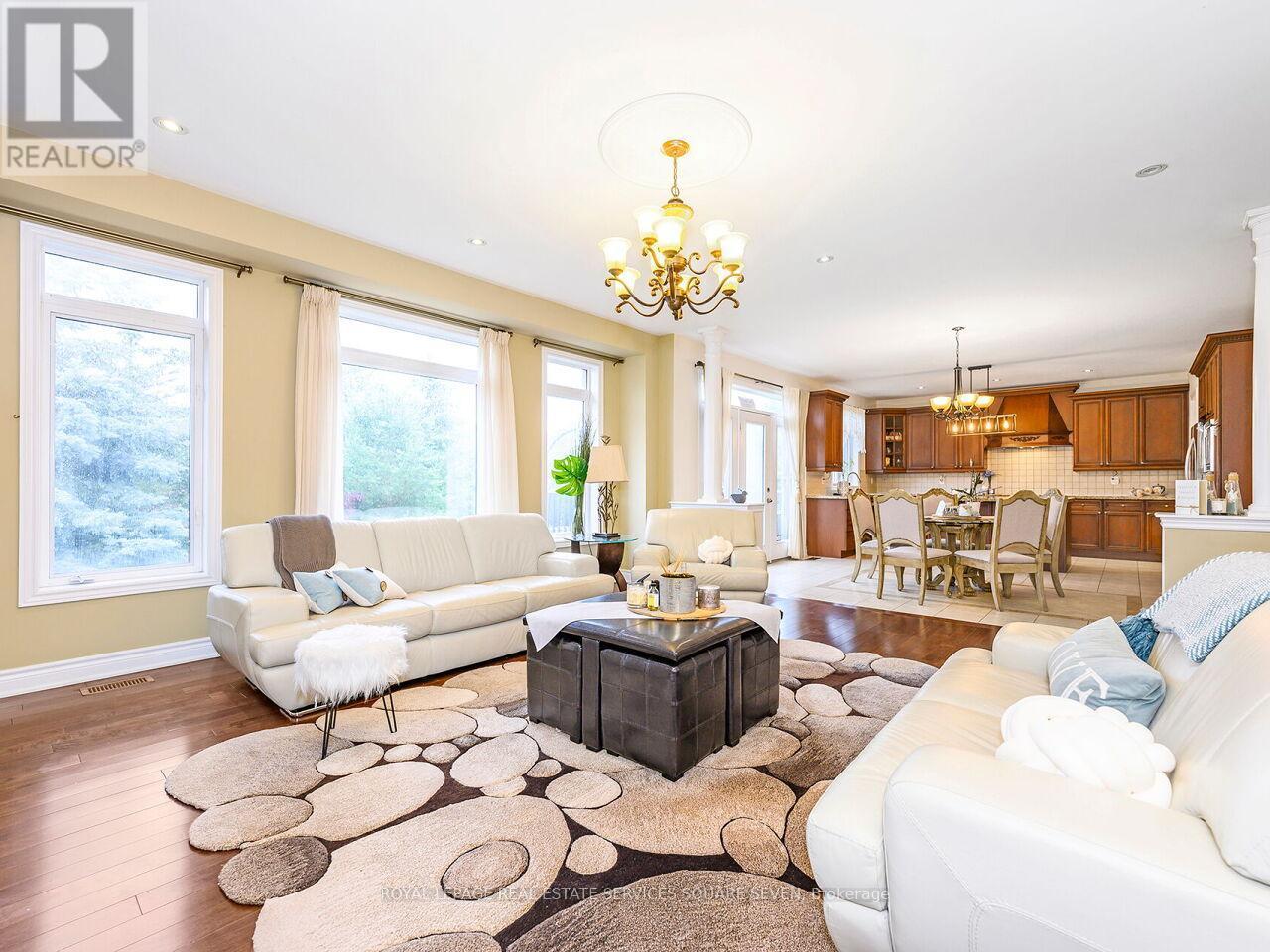 












2335 AWENDA DRIVE

,
Oakville,




Ontario
L6H7J7

