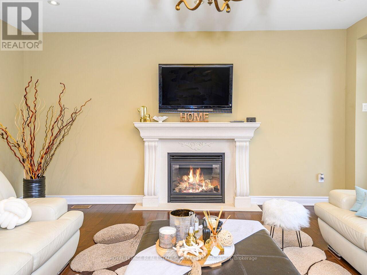 












2335 AWENDA DRIVE

,
Oakville,




Ontario
L6H7J7

