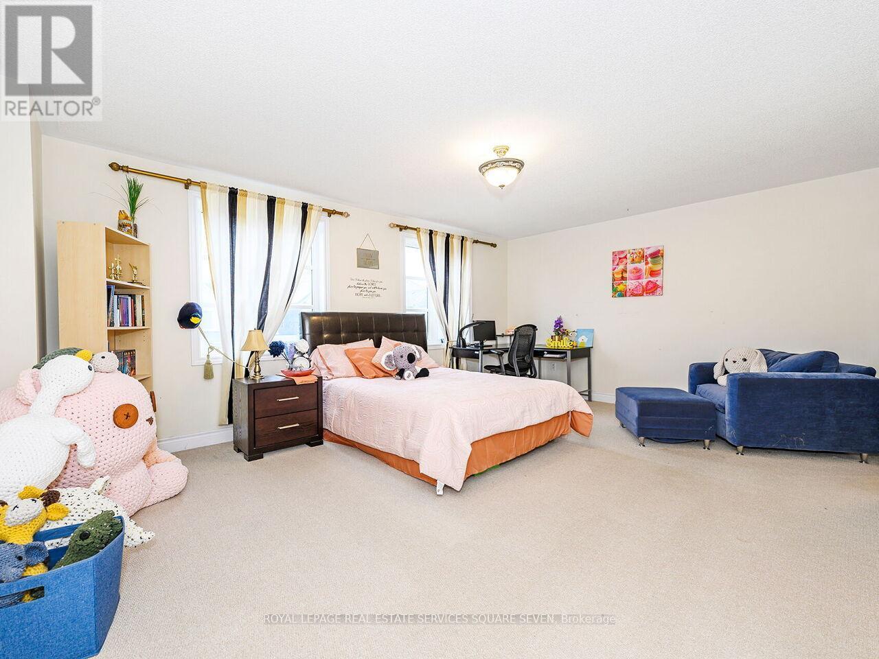 












2335 AWENDA DRIVE

,
Oakville,




Ontario
L6H7J7

